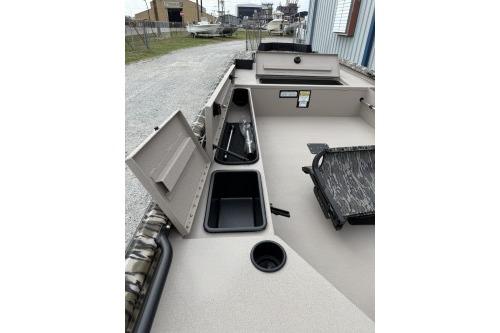 2026 Avid 16 Commander-6