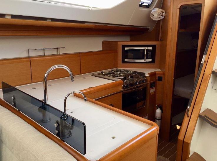 Image [5] of 2016 Jeanneau 50 DS