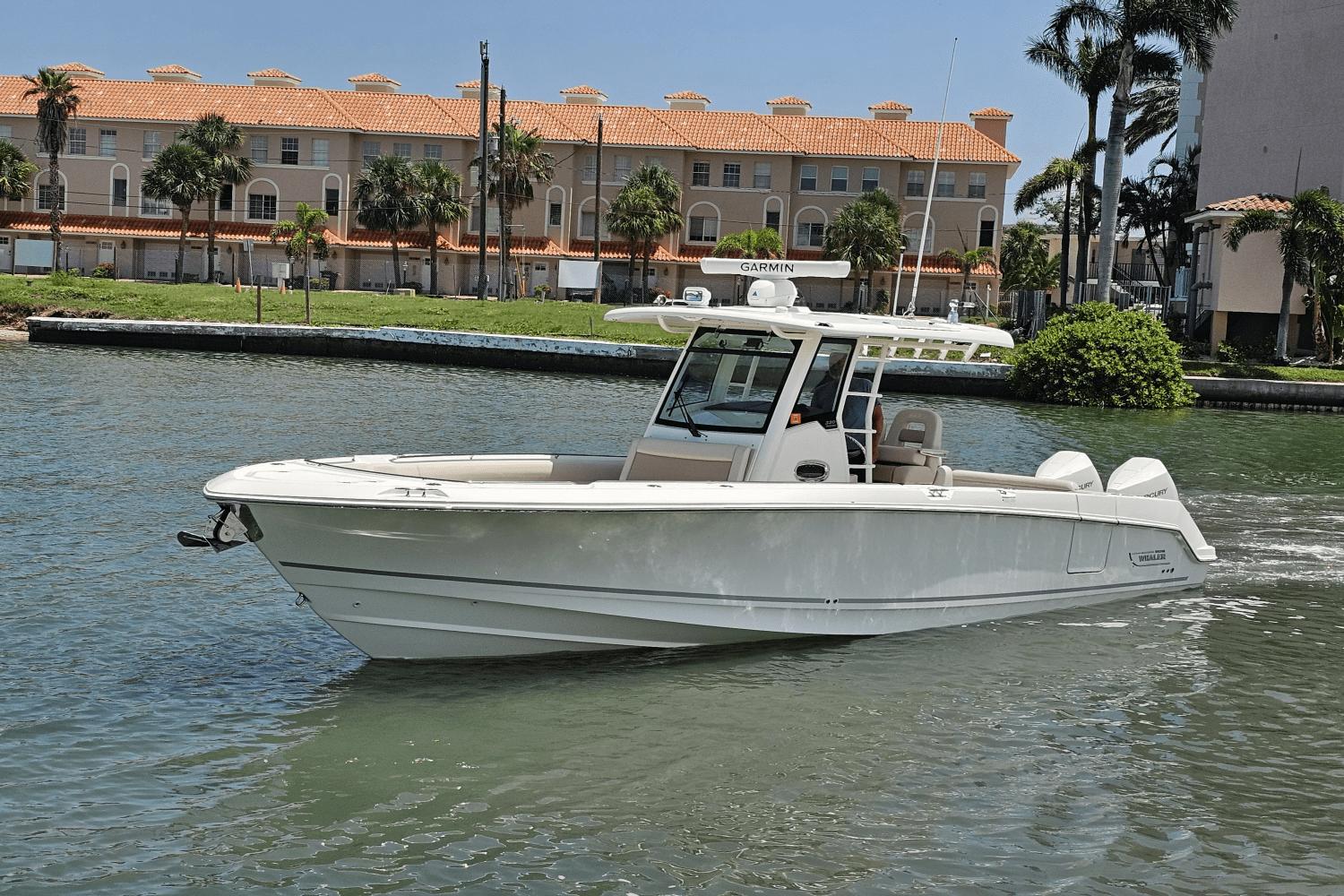 2021-boston-whaler-330-outrage-power-9820114-981505180-0-060620251155-1