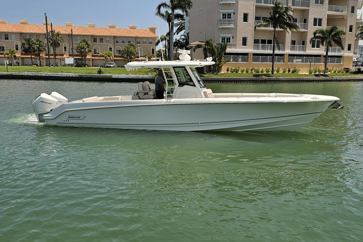 2021-boston-whaler-330-outrage-power-9820114-981505192-0-060620251155-0