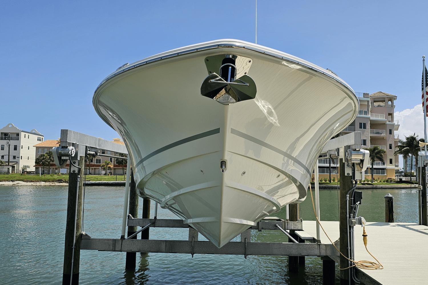 2021-boston-whaler-330-outrage-power-9820114-981505265-0-060620251157-1