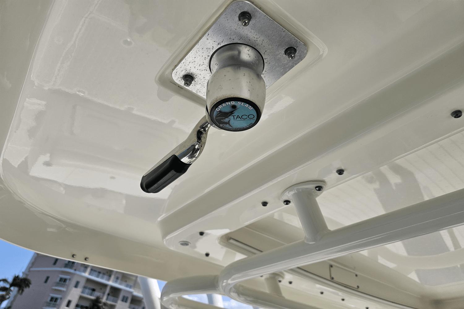 2021-boston-whaler-330-outrage-power-9820114-981505323-0-060620251200-66
