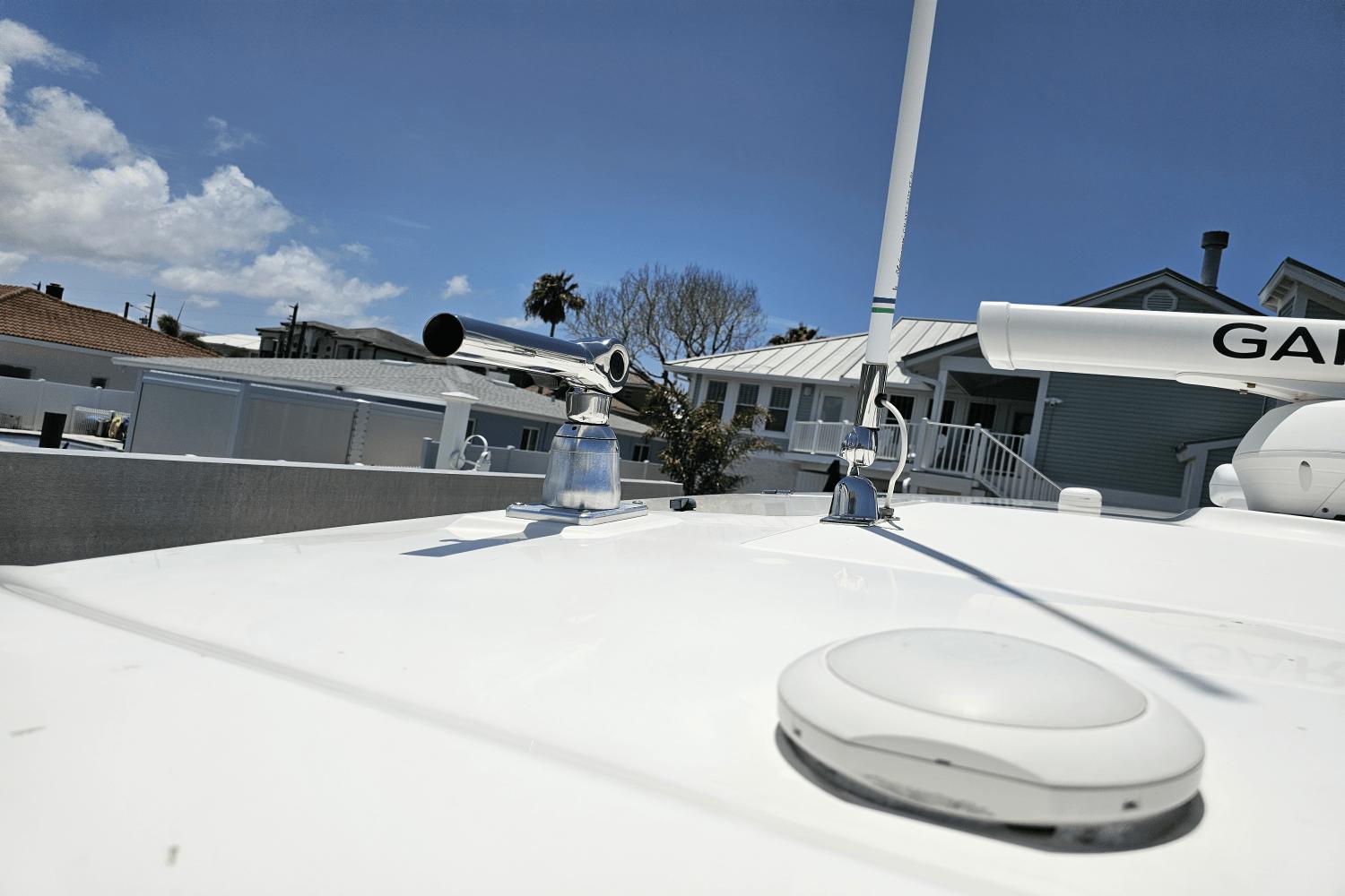 2021-boston-whaler-330-outrage-power-9820114-981505353-0-060620251200-92