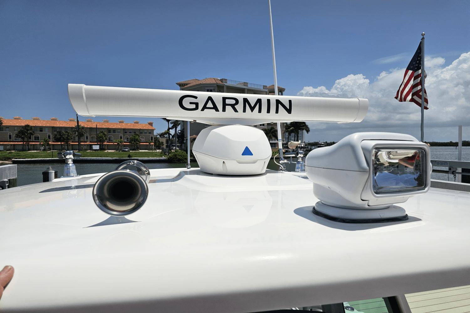 2021-boston-whaler-330-outrage-power-9820114-981505386-0-060620251159-23