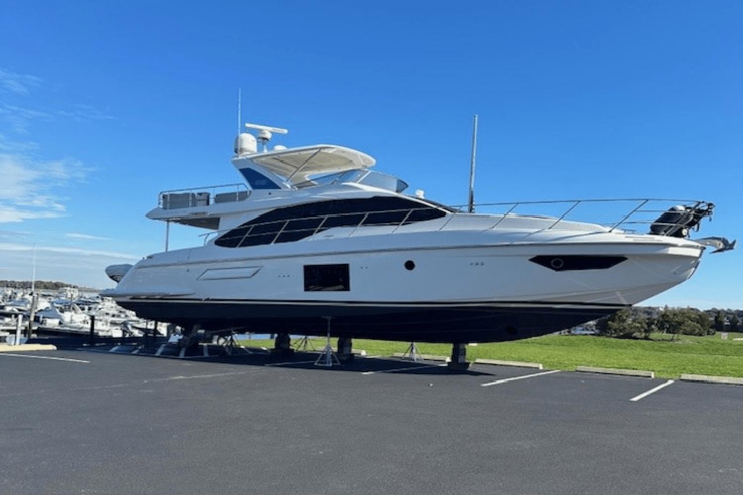 2019 Azimut 55 Fly0