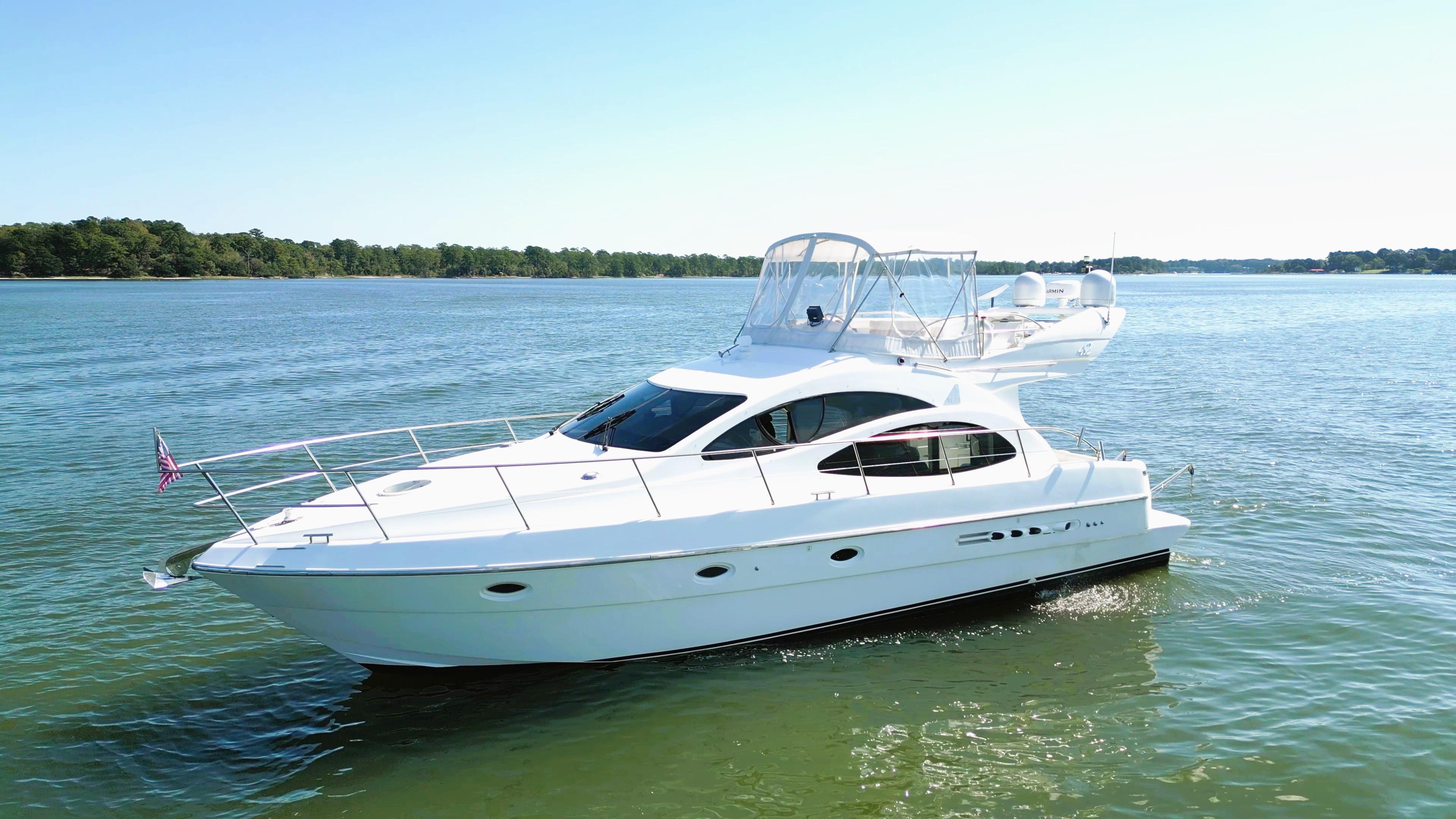 Yacht Photos Pics
