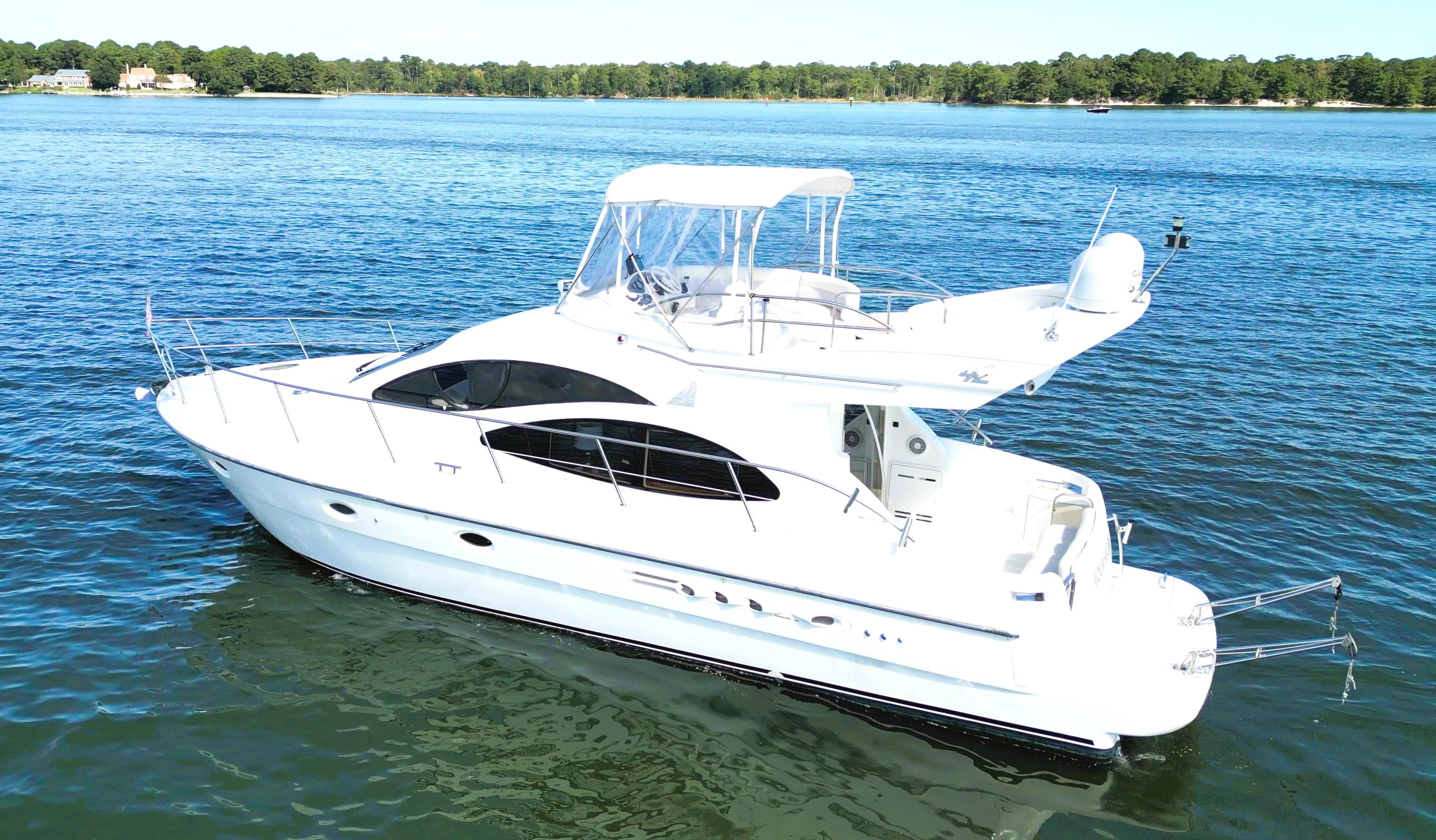 Yacht Photos Pics