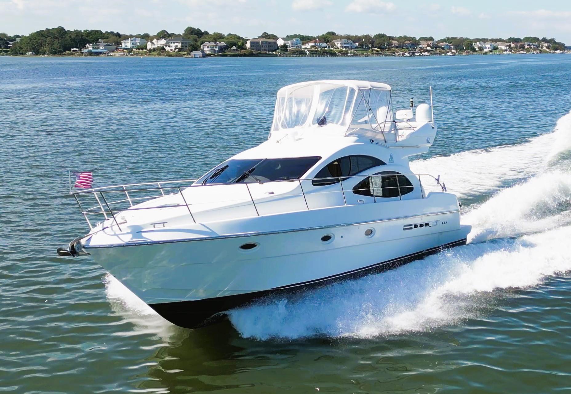 Yacht Photos Pics
