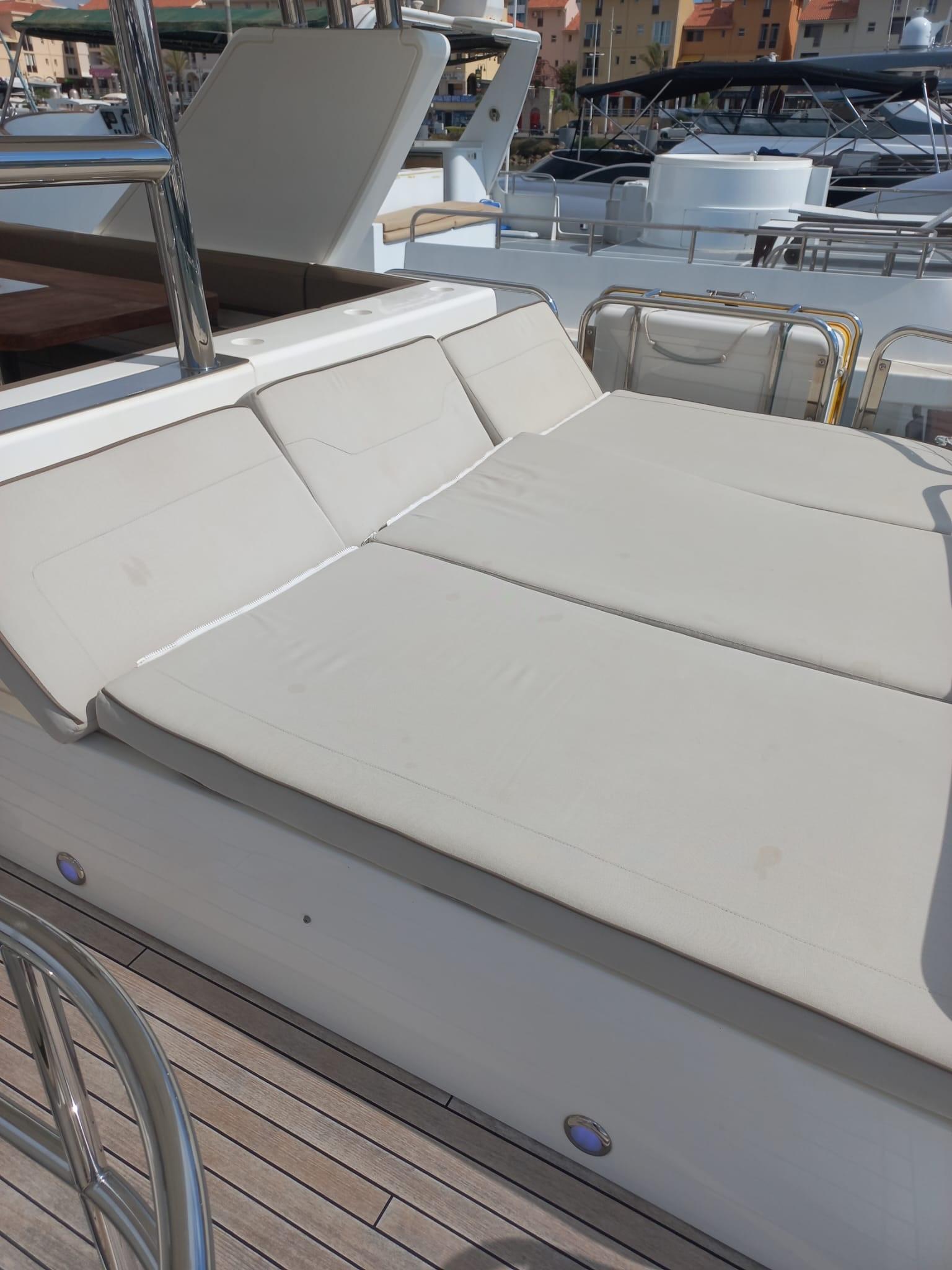 Yacht Photos Pics