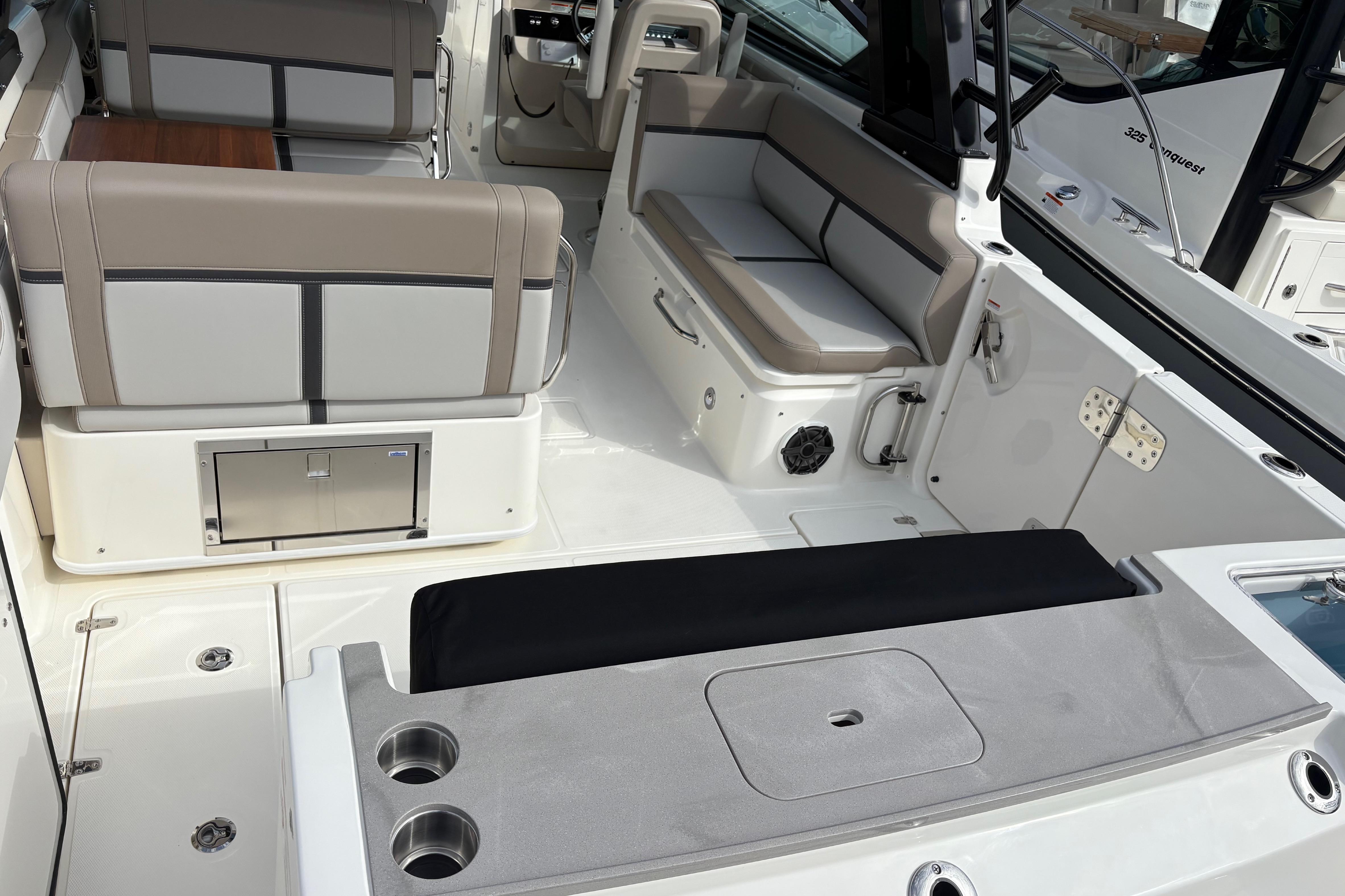 2026 Boston Whaler 330 Vantage #BW0032F inventory image at Sun Country Marine Group, Newport Beach