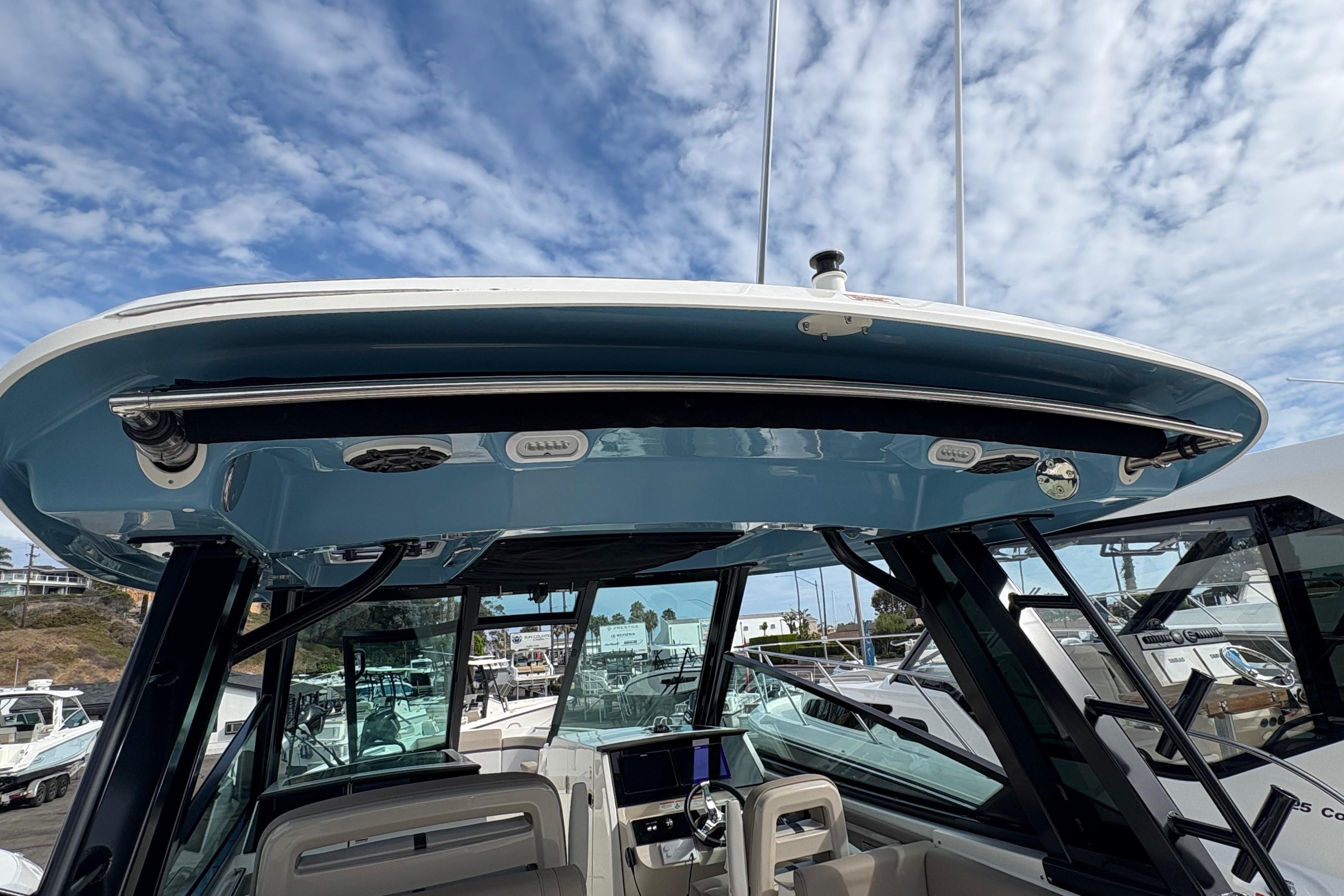 2026 Boston Whaler 330 Vantage #BW0032F inventory image at Sun Country Marine Group, Newport Beach