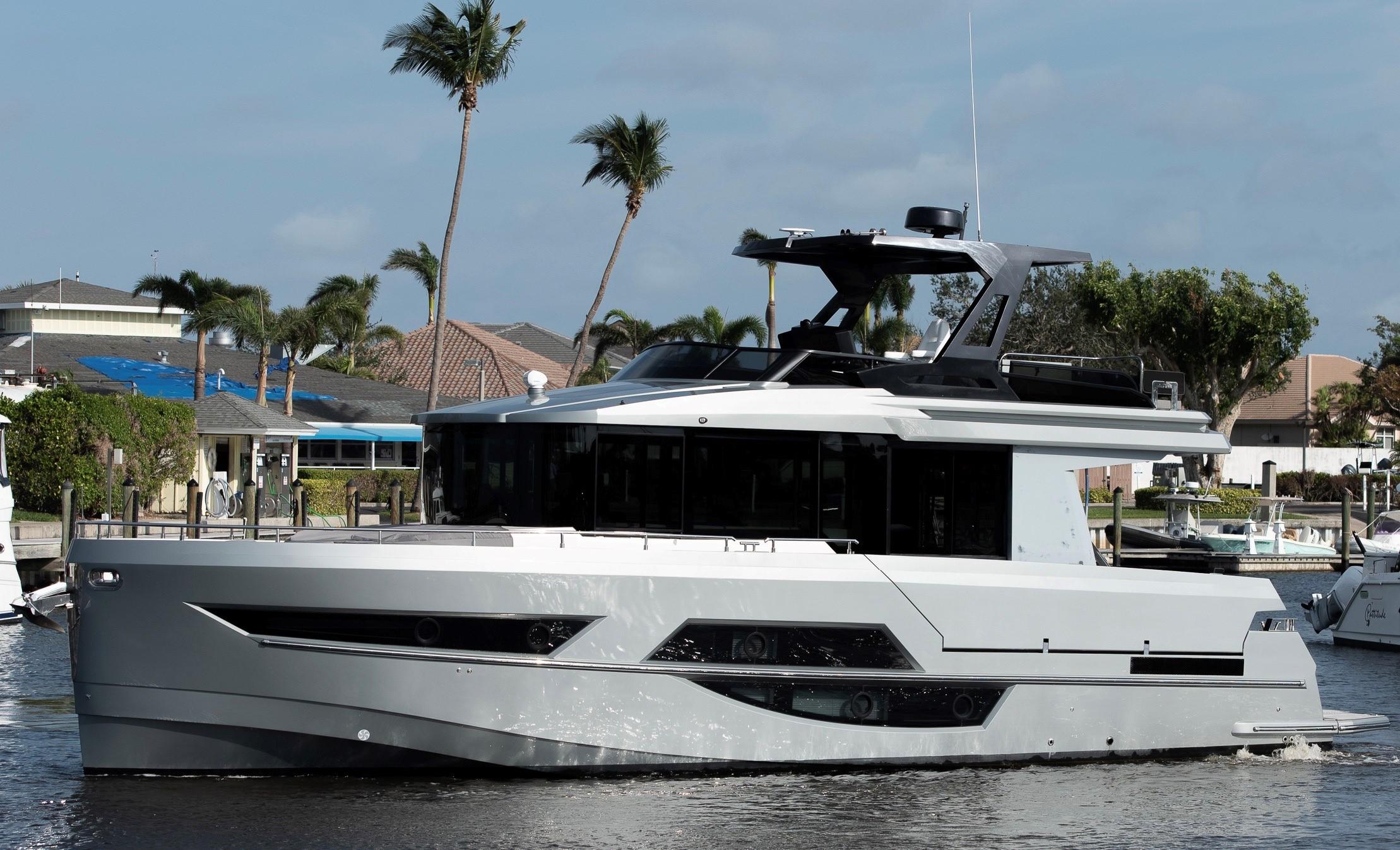 Okean 50 White Rabbit - Profile