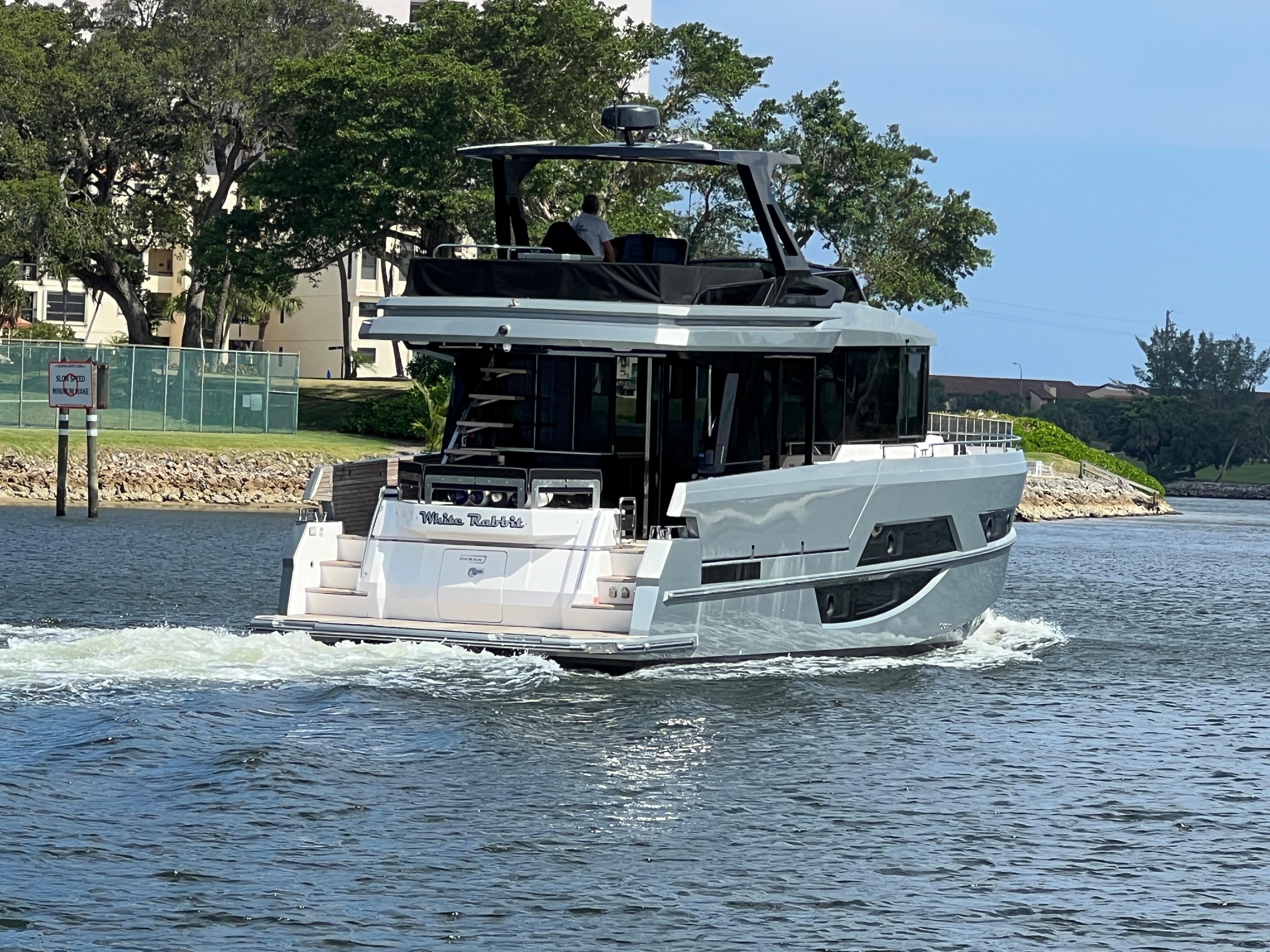 2022 Palm Beach flybridge 50