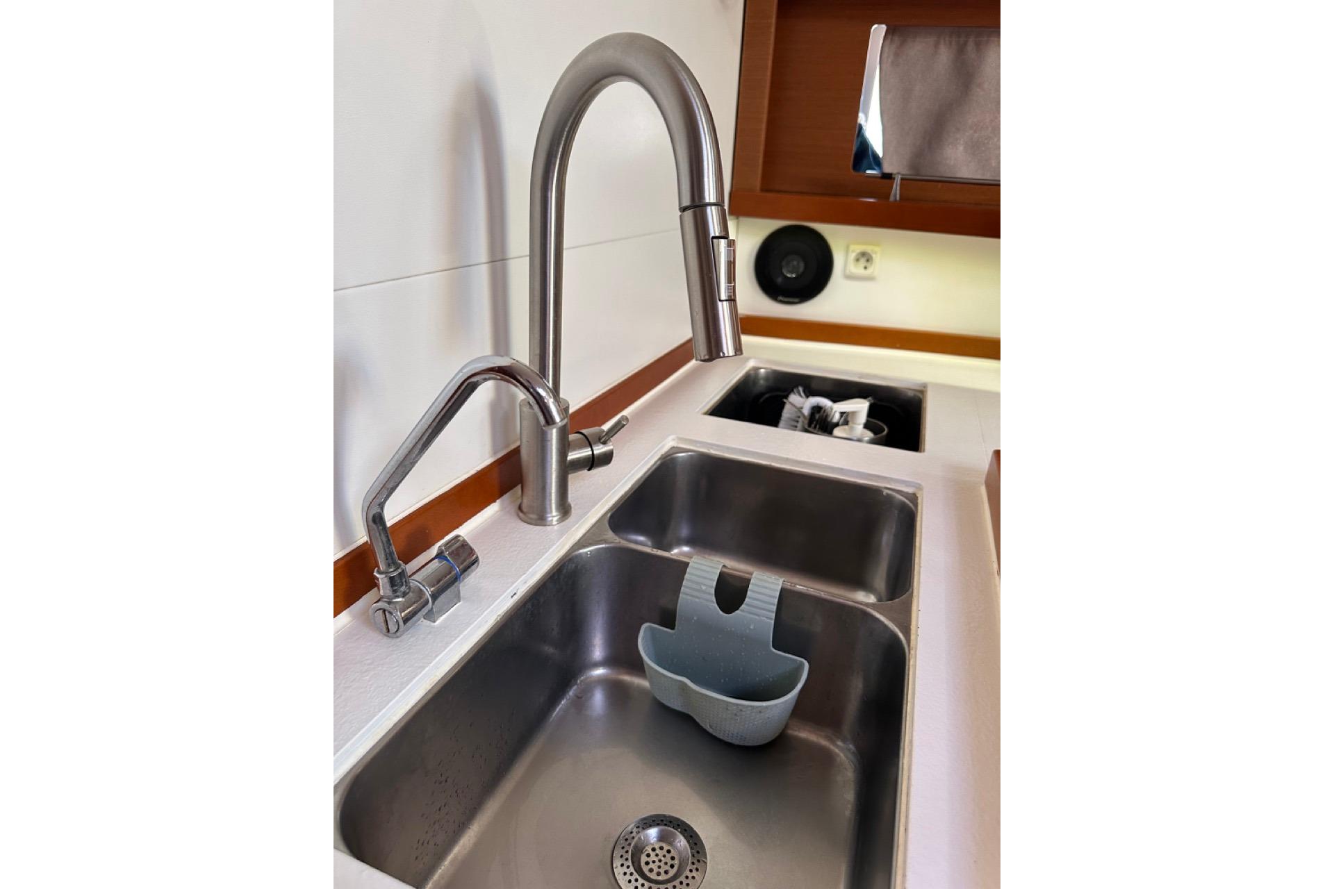 Yacht Photos Pics