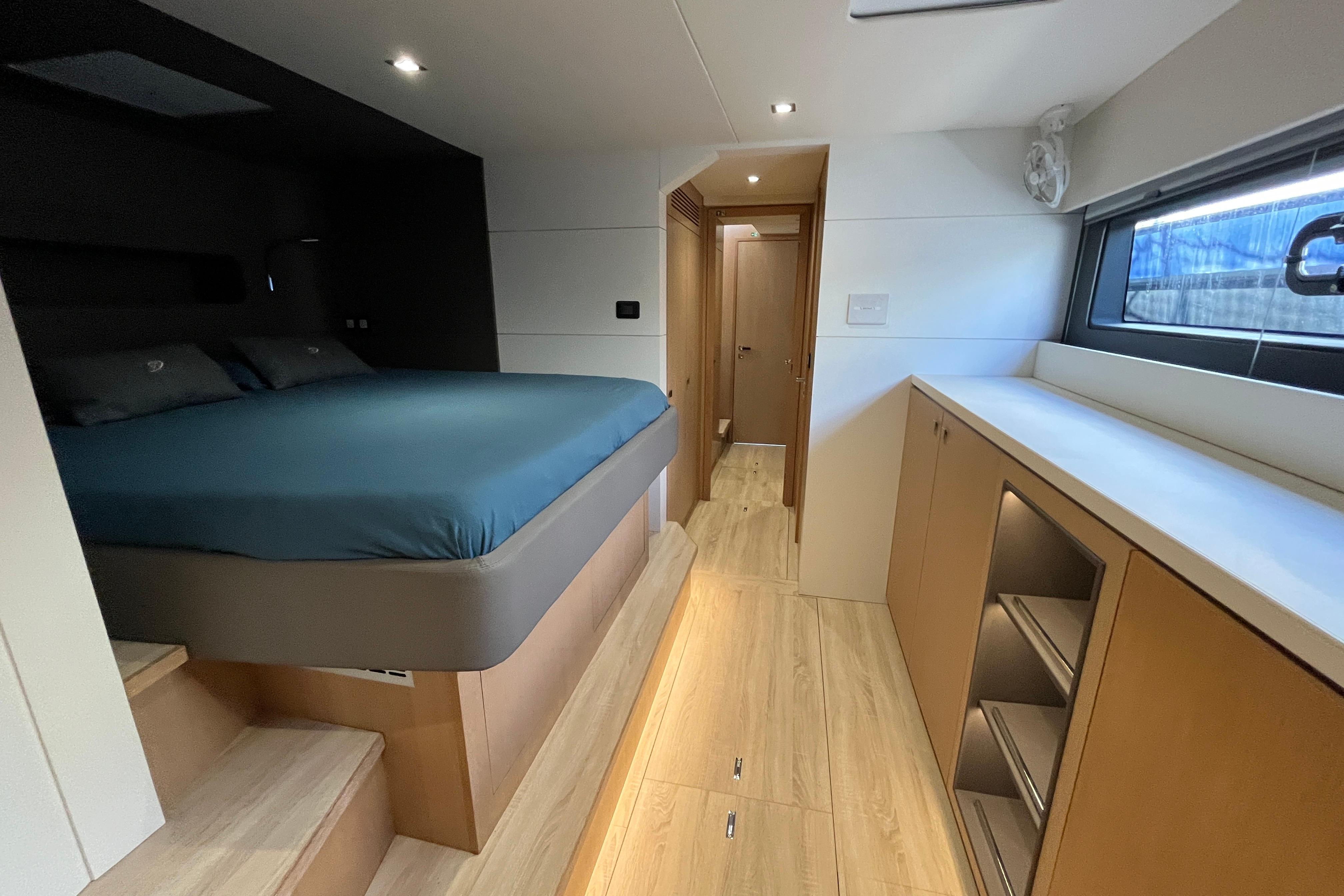 Privilege 580 SIGNATURE