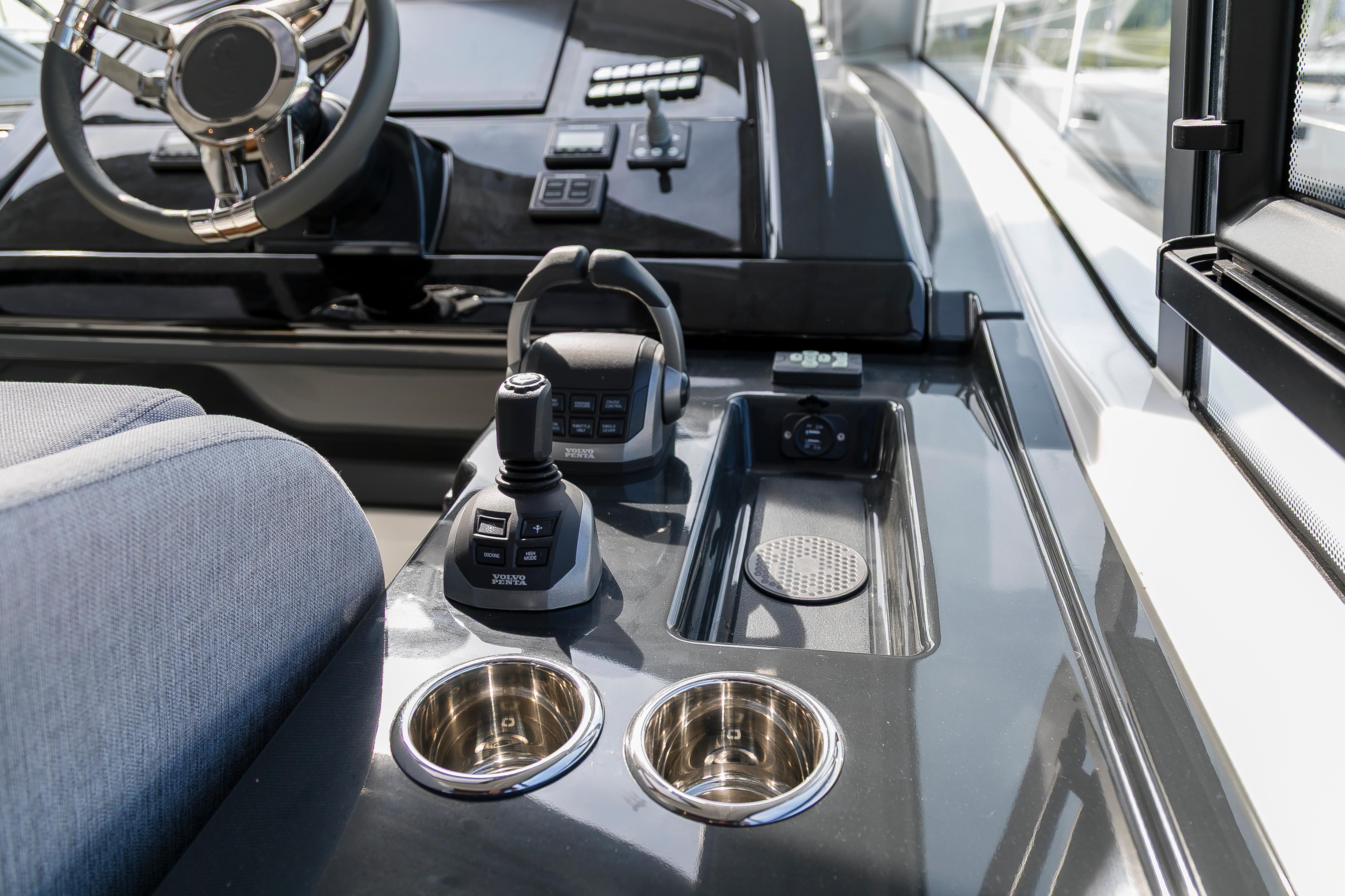 Yacht Photos Pics