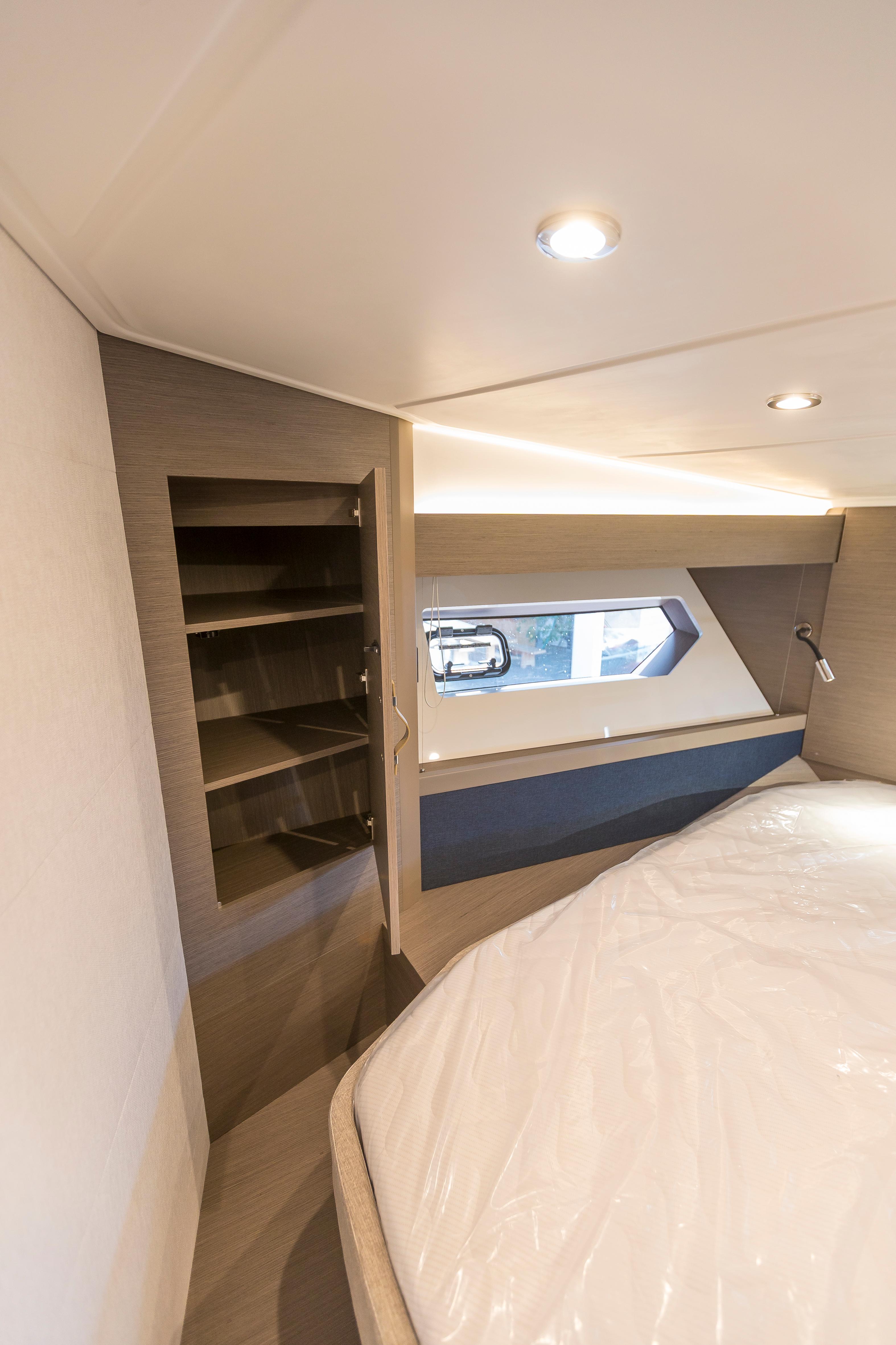 Yacht Photos Pics