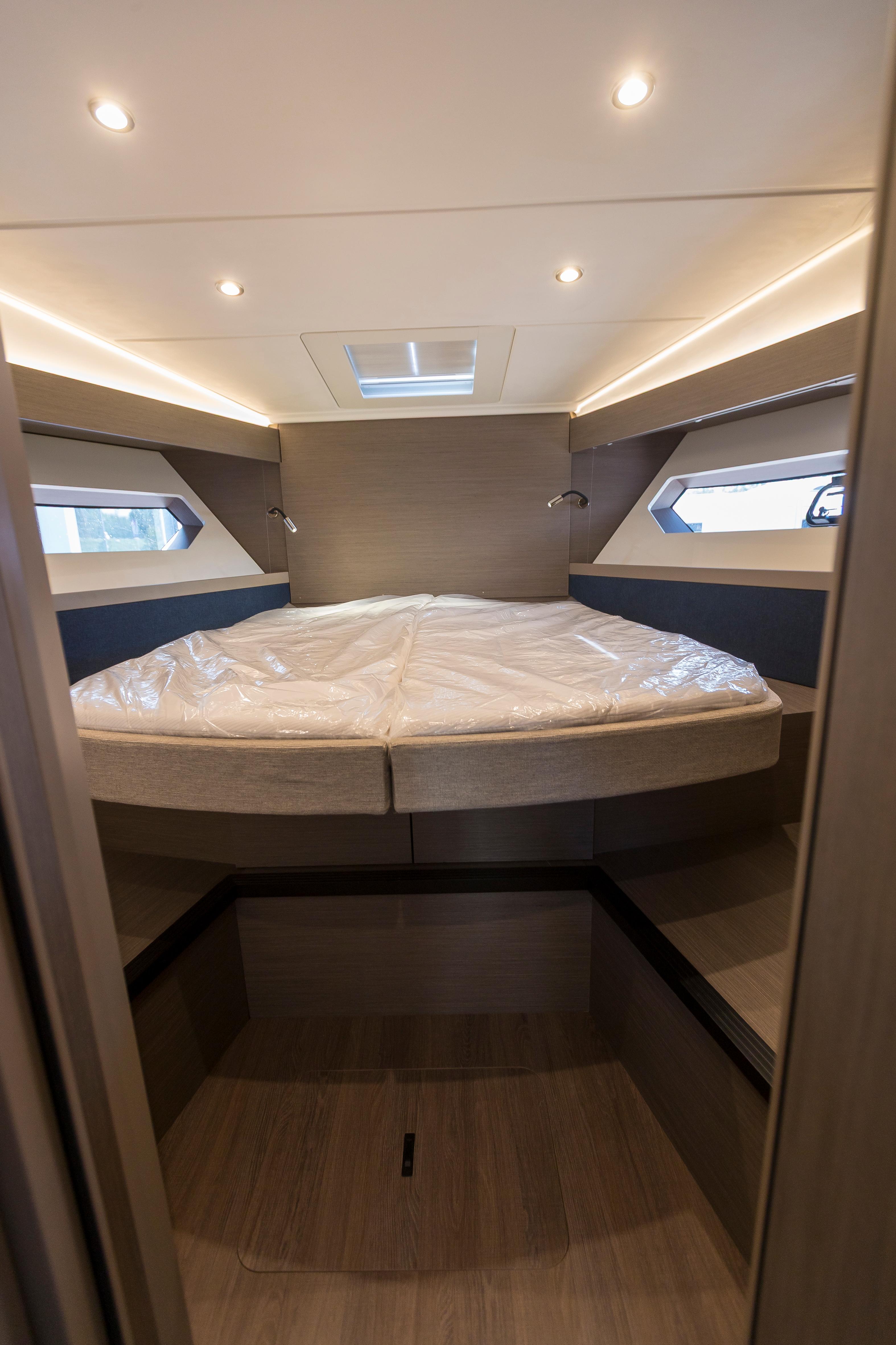 Yacht Photos Pics