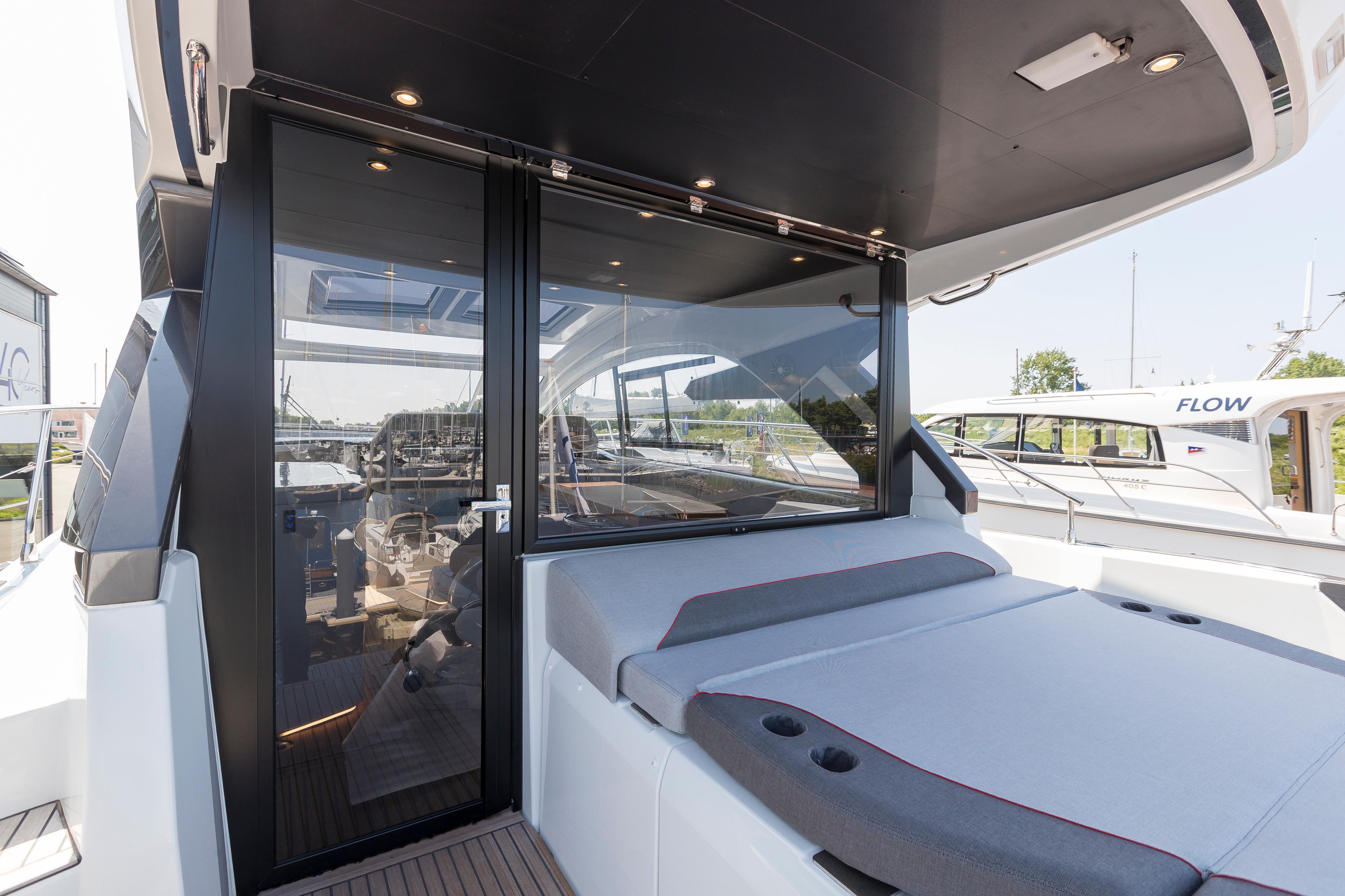 Yacht Photos Pics