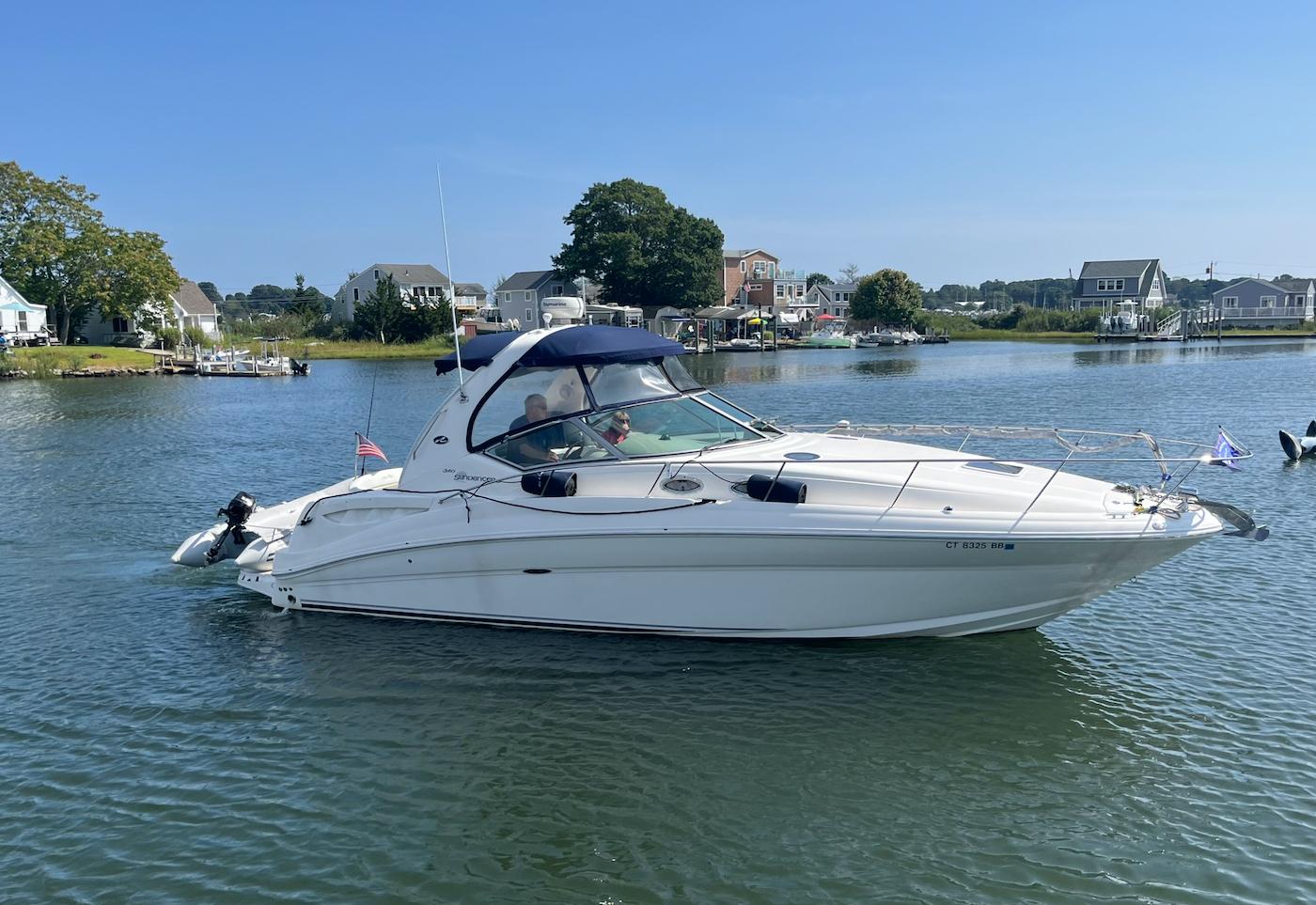 CT 9221 KY Knot 10 Yacht Sales