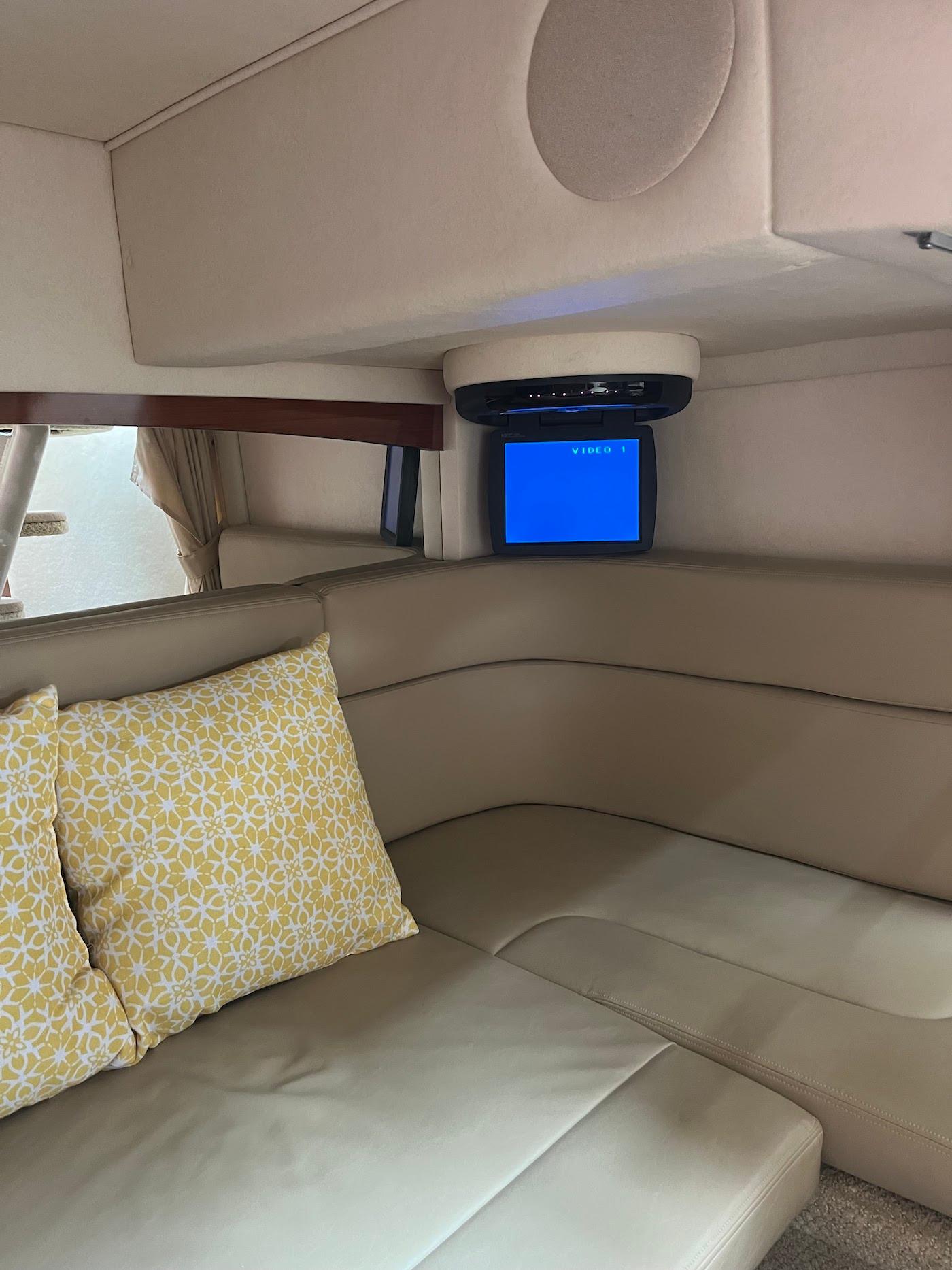 CT 9221 KY Knot 10 Yacht Sales