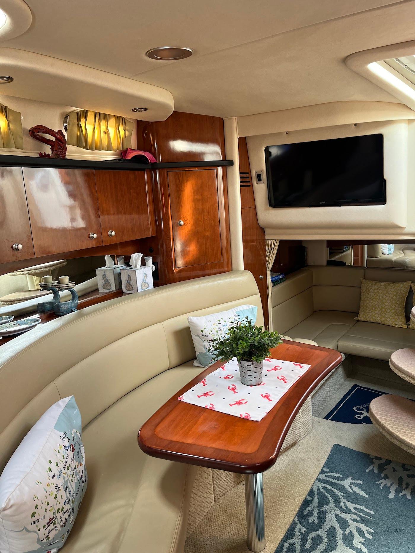 CT 9221 KY Knot 10 Yacht Sales