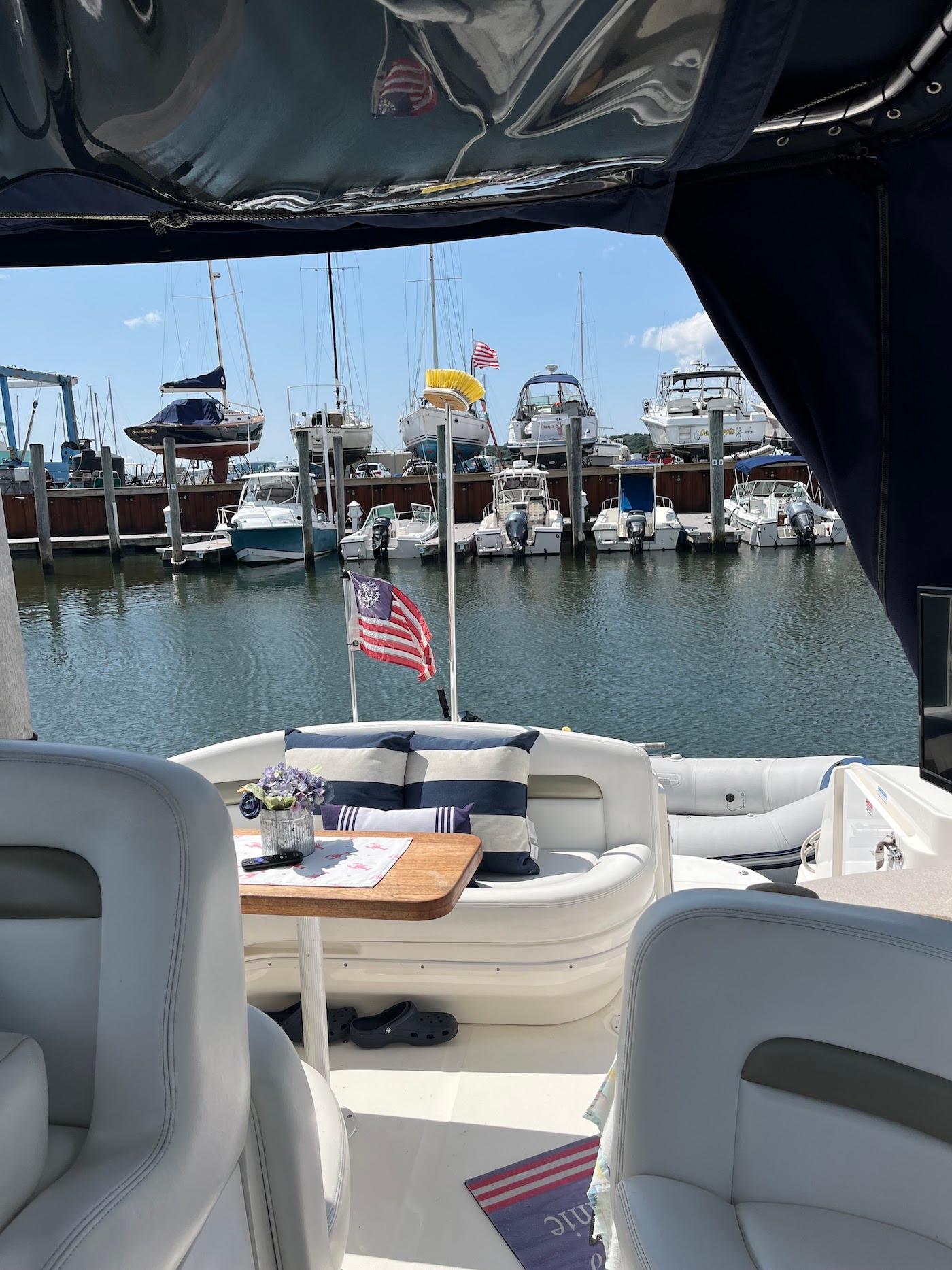CT 9221 KY Knot 10 Yacht Sales