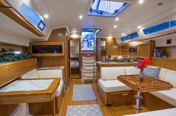42' Catalina, Listing Number 100825958, Image No. 2