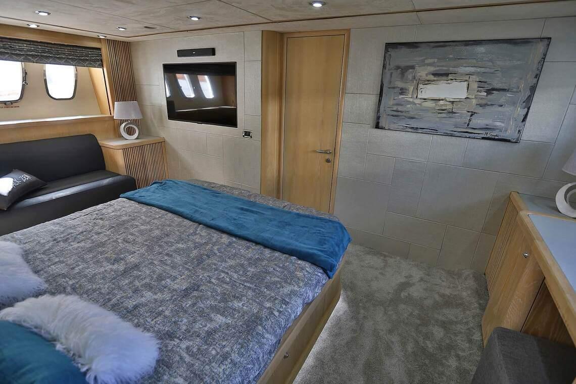 2006 Sunseeker 82 