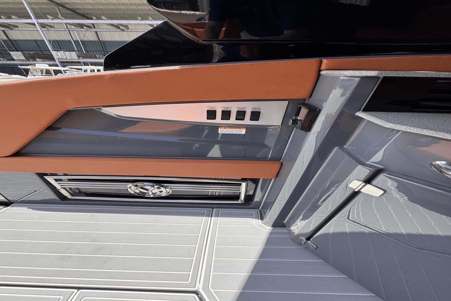 2023-cruisers-yachts-42-gls-power-9830124-982780135-0-160620251147-13