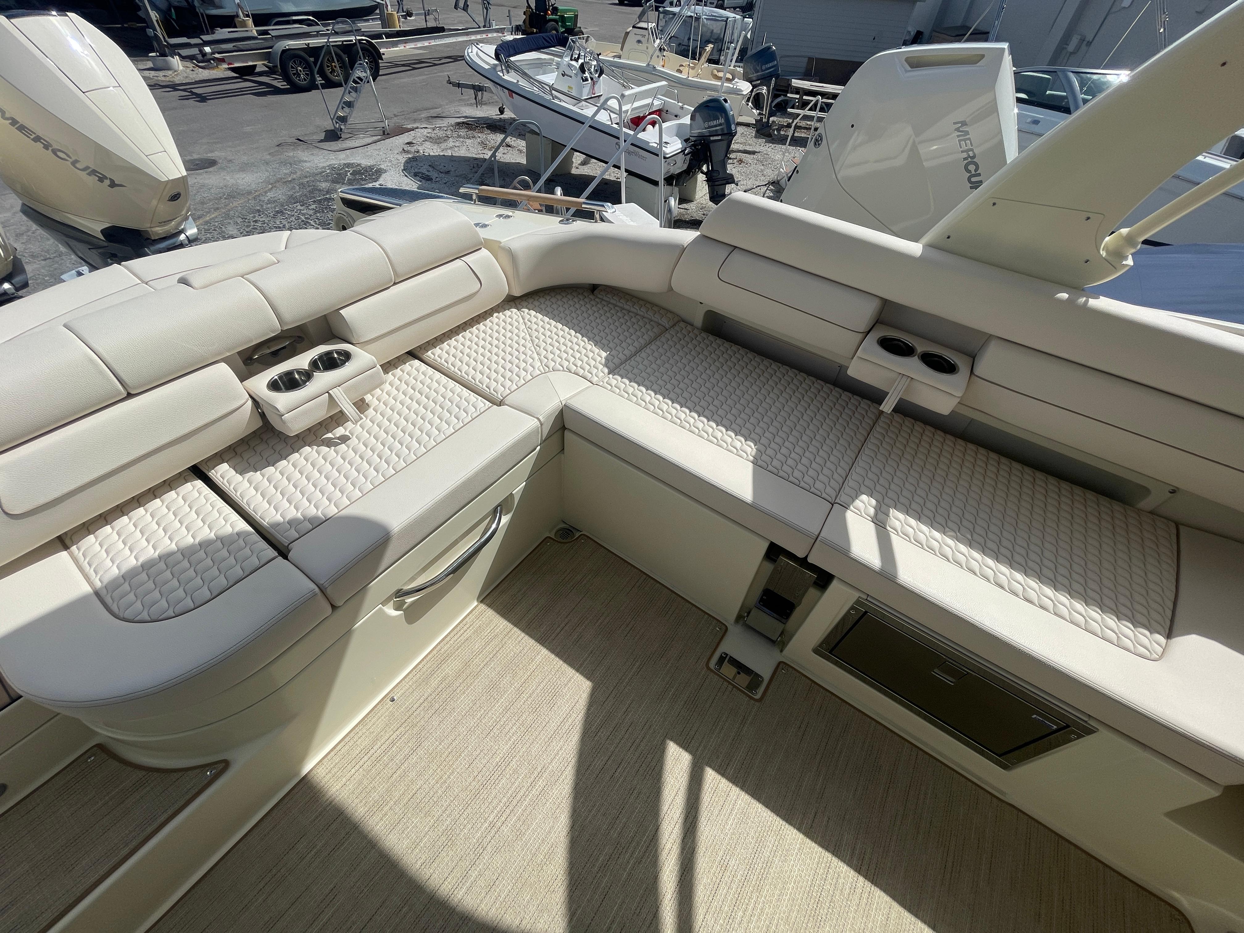 2024 Chris-Craft Launch 31 GT-9