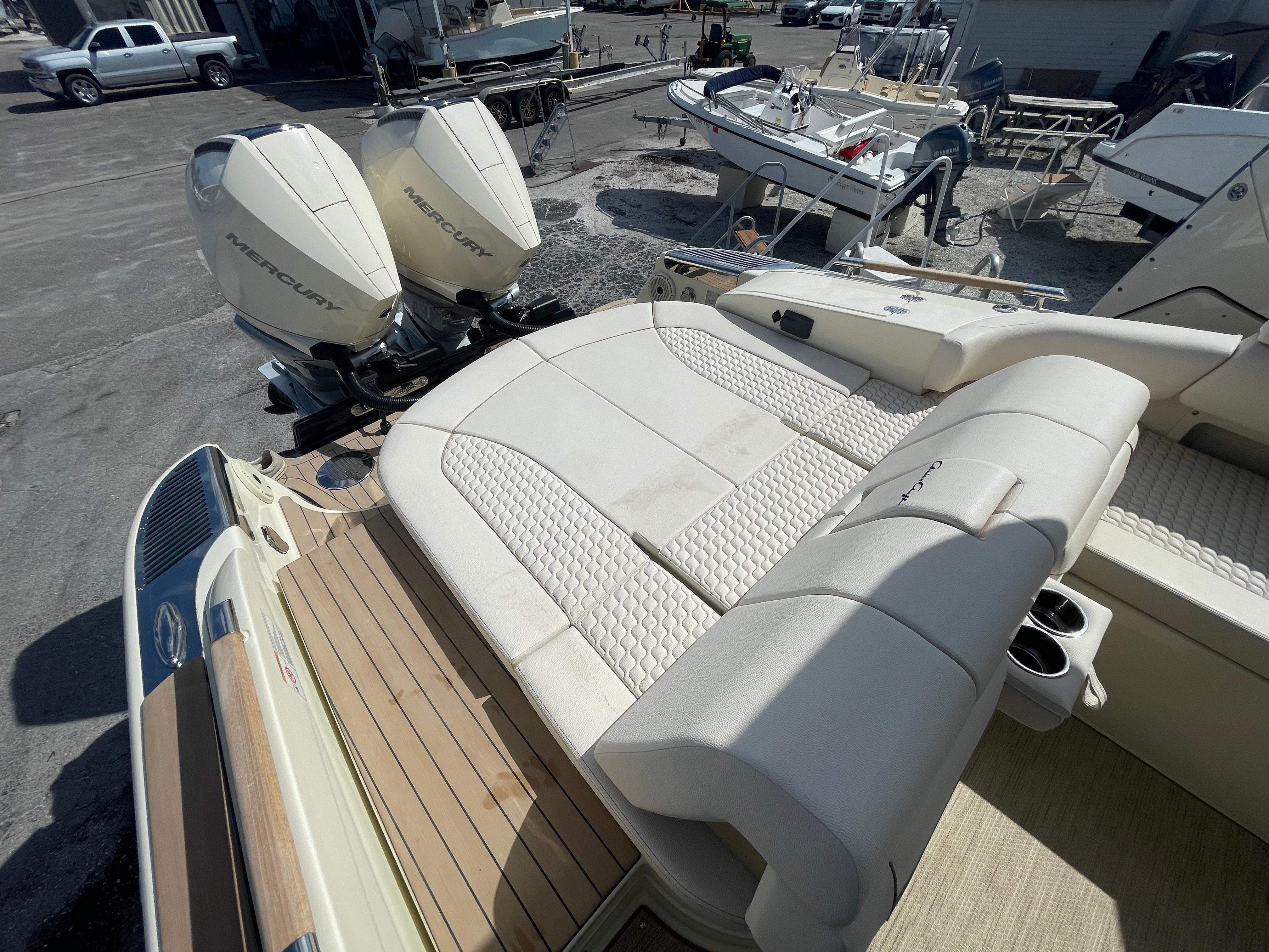 2024 Chris-Craft Launch 31 GT-5