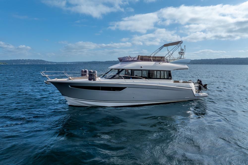 2016 Jeanneau 43 
