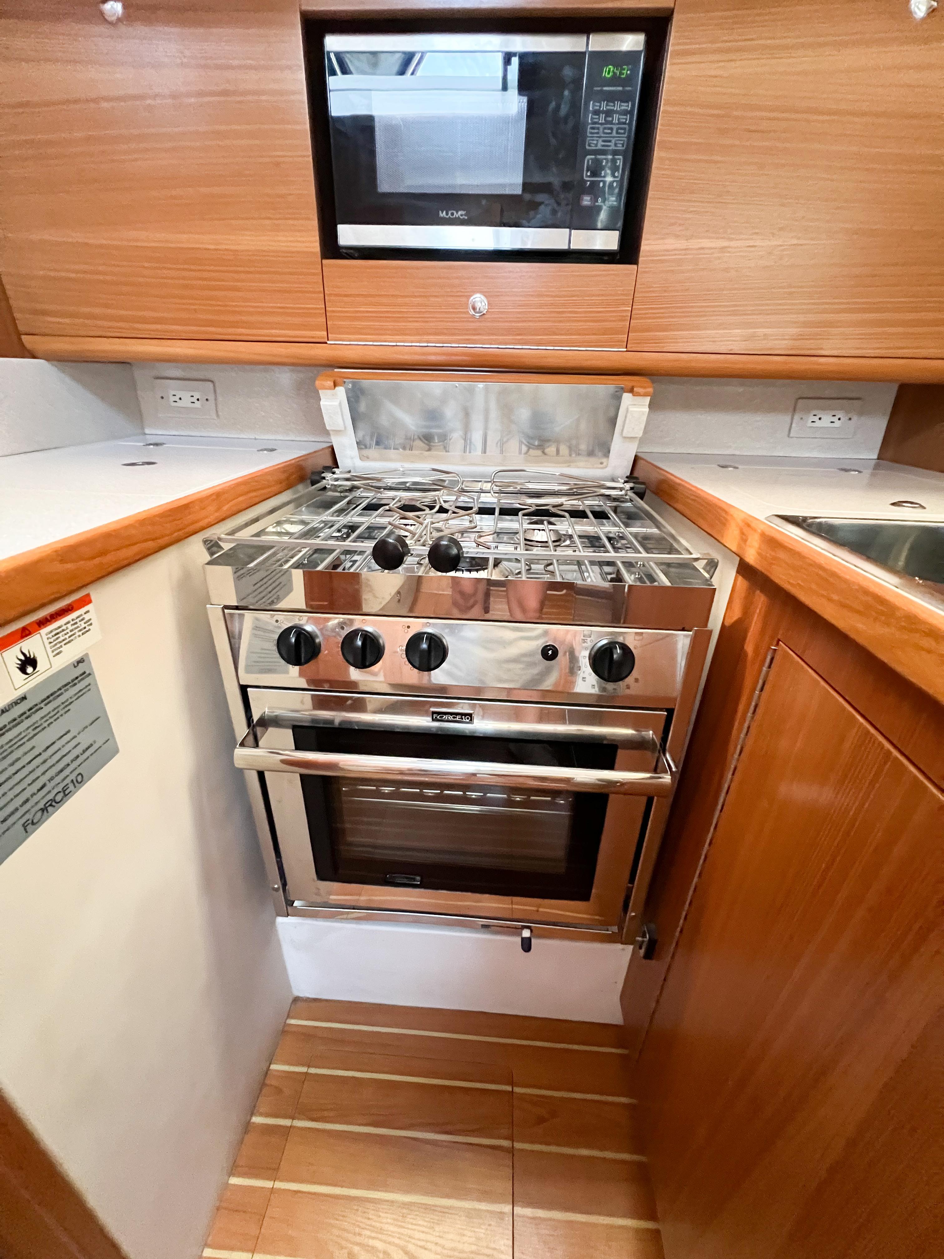 2019 Catalina 42 