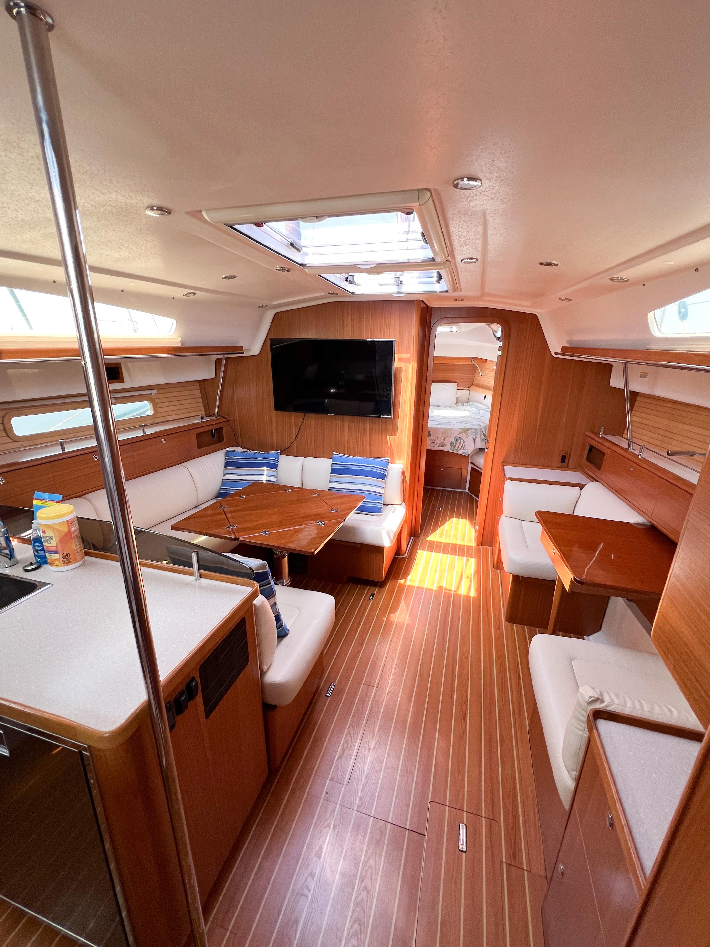 2019 Catalina 42 