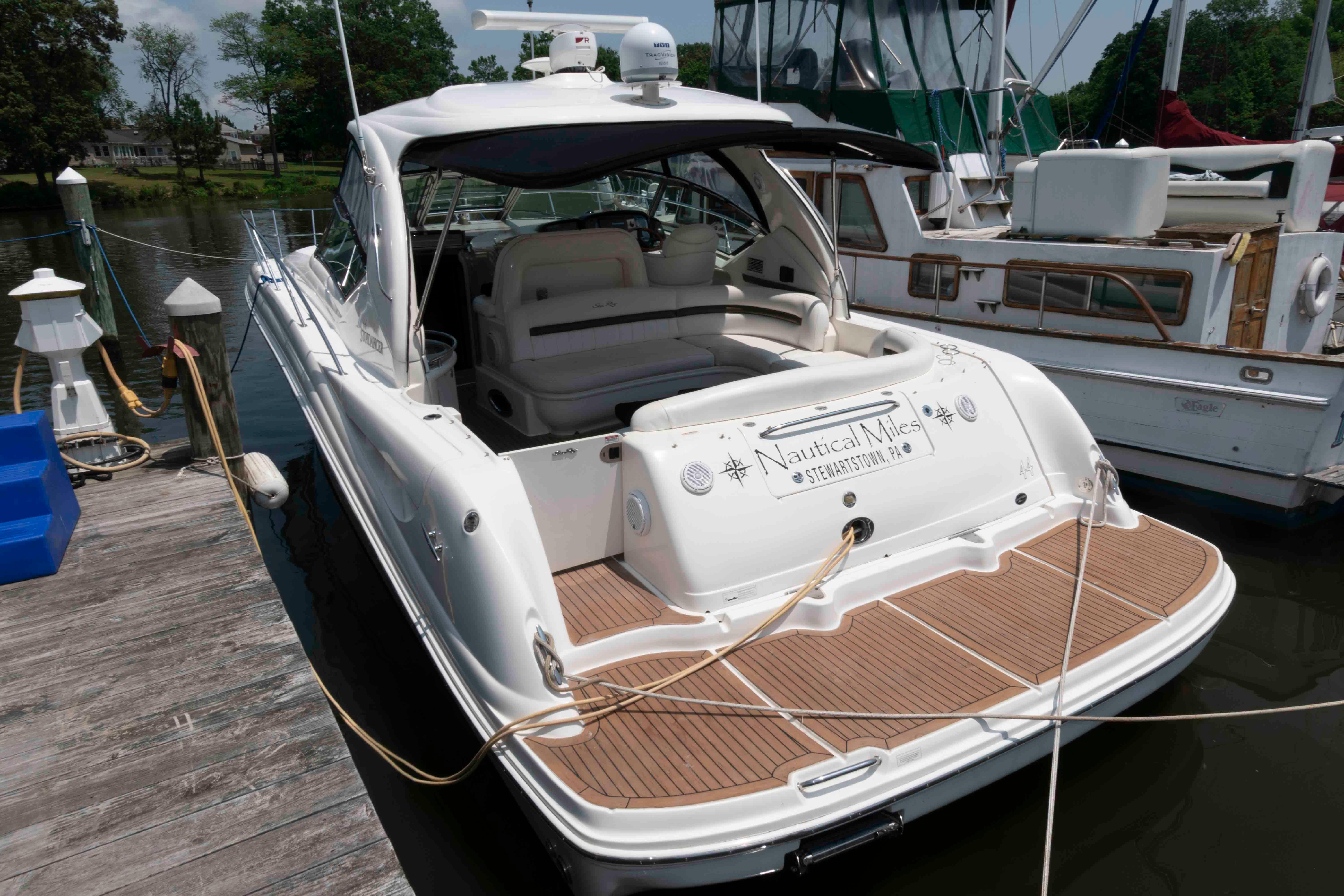M 10023 EF Knot 10 Yacht Sales