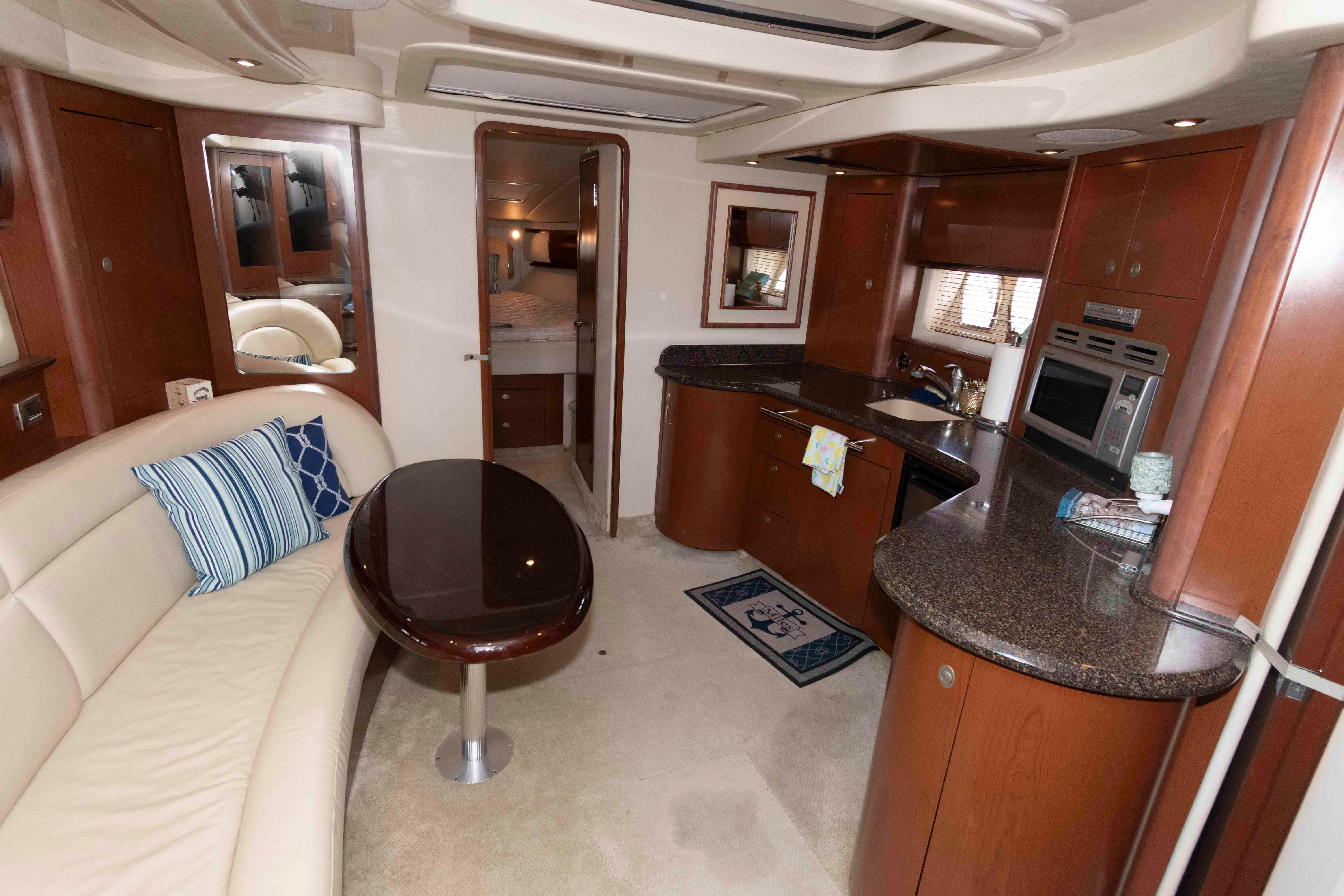 M 10023 EF Knot 10 Yacht Sales