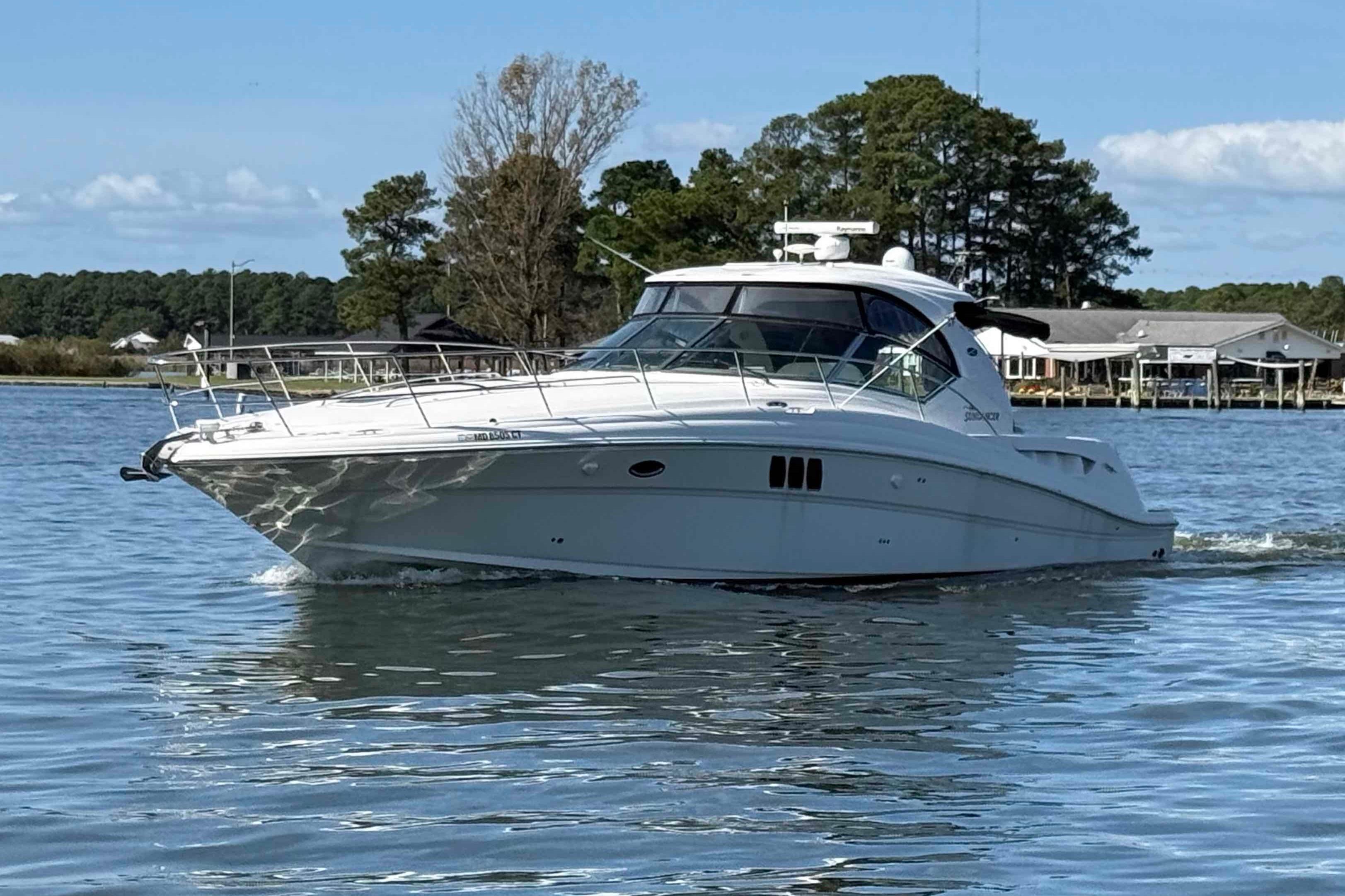 M 10023 EF Knot 10 Yacht Sales