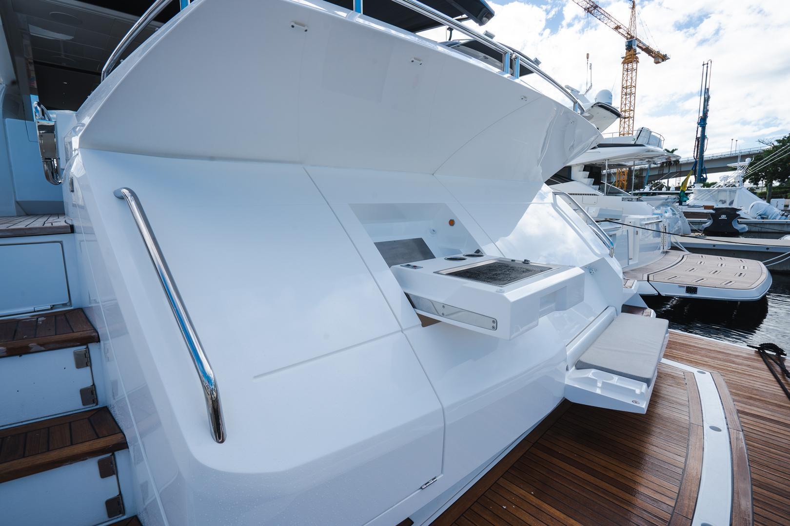 Yacht Photos Pics
