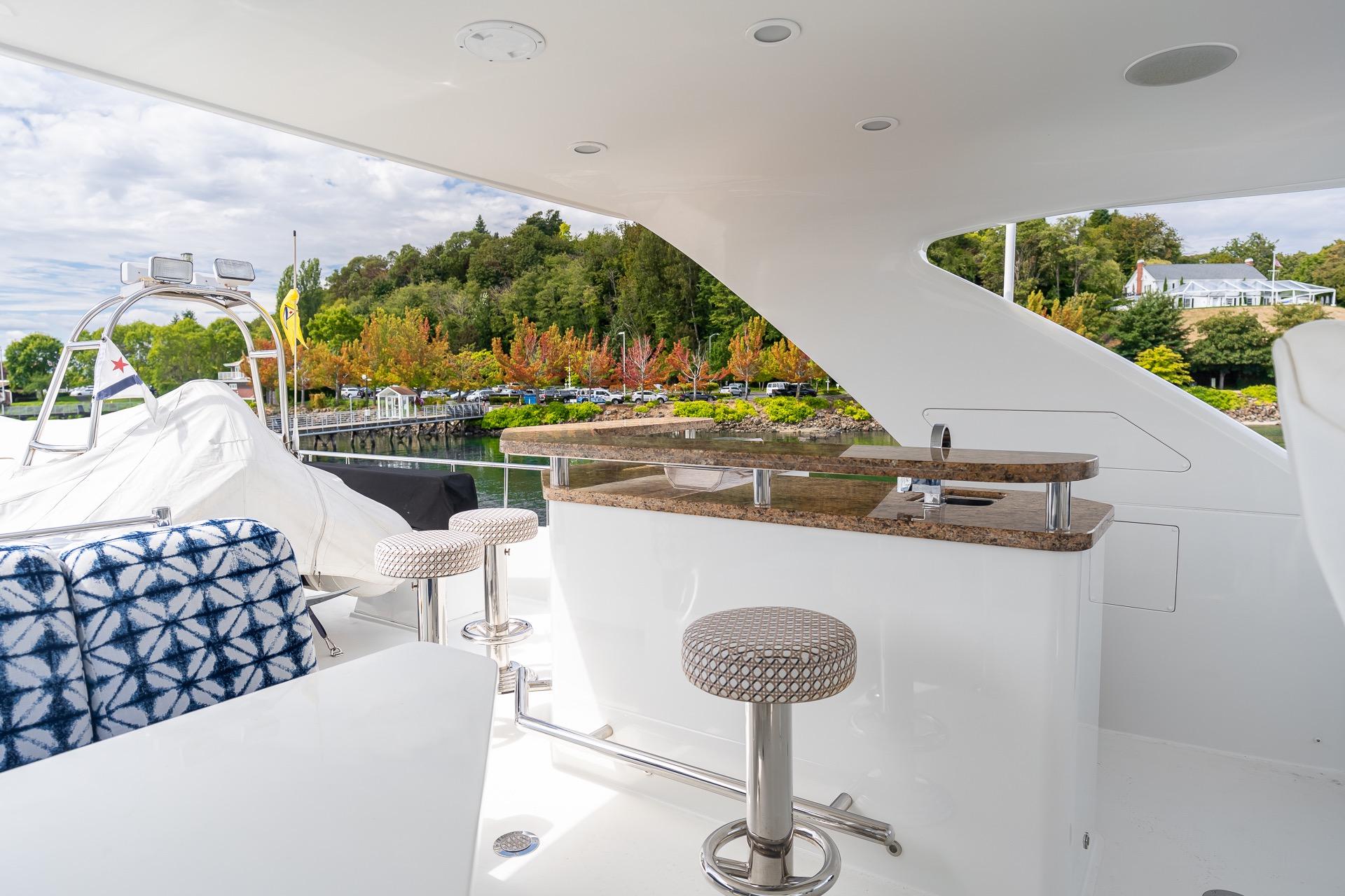 2013 Ocean Alexander 72 