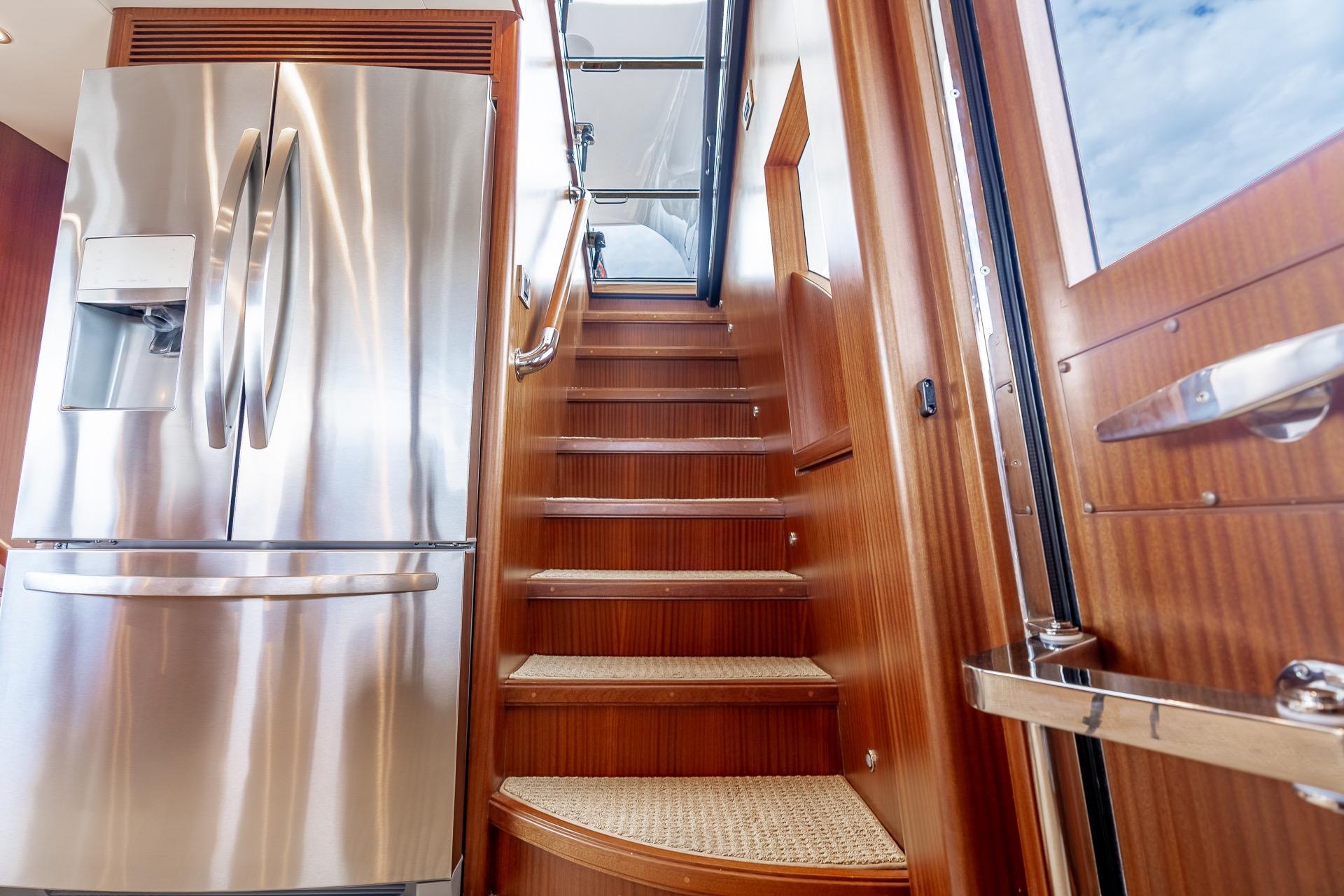 2013 Ocean Alexander 72 