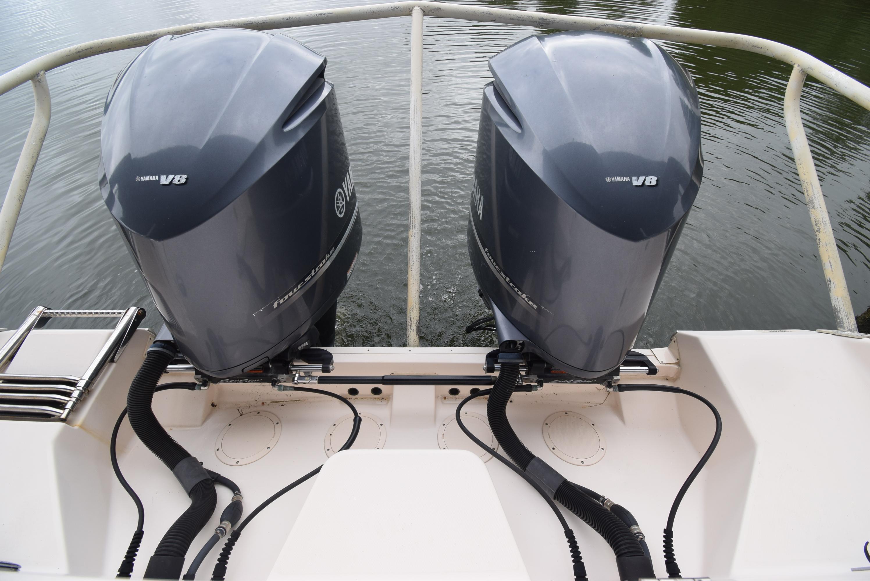 2016-grady-white-express-330-power-9450131-965857262-0-160720241321-50