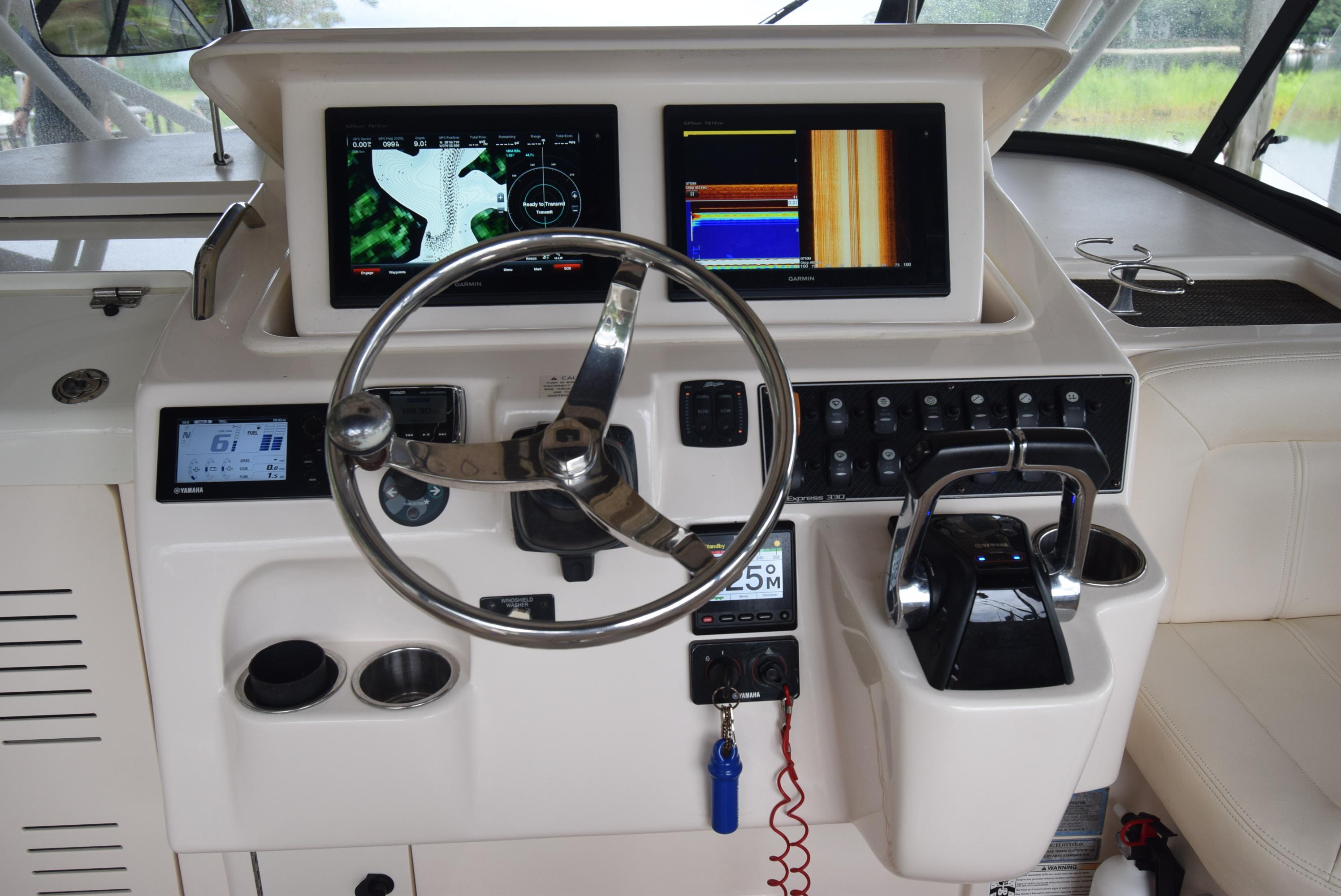 2016-grady-white-express-330-power-9450131-965857356-0-160720241320-29