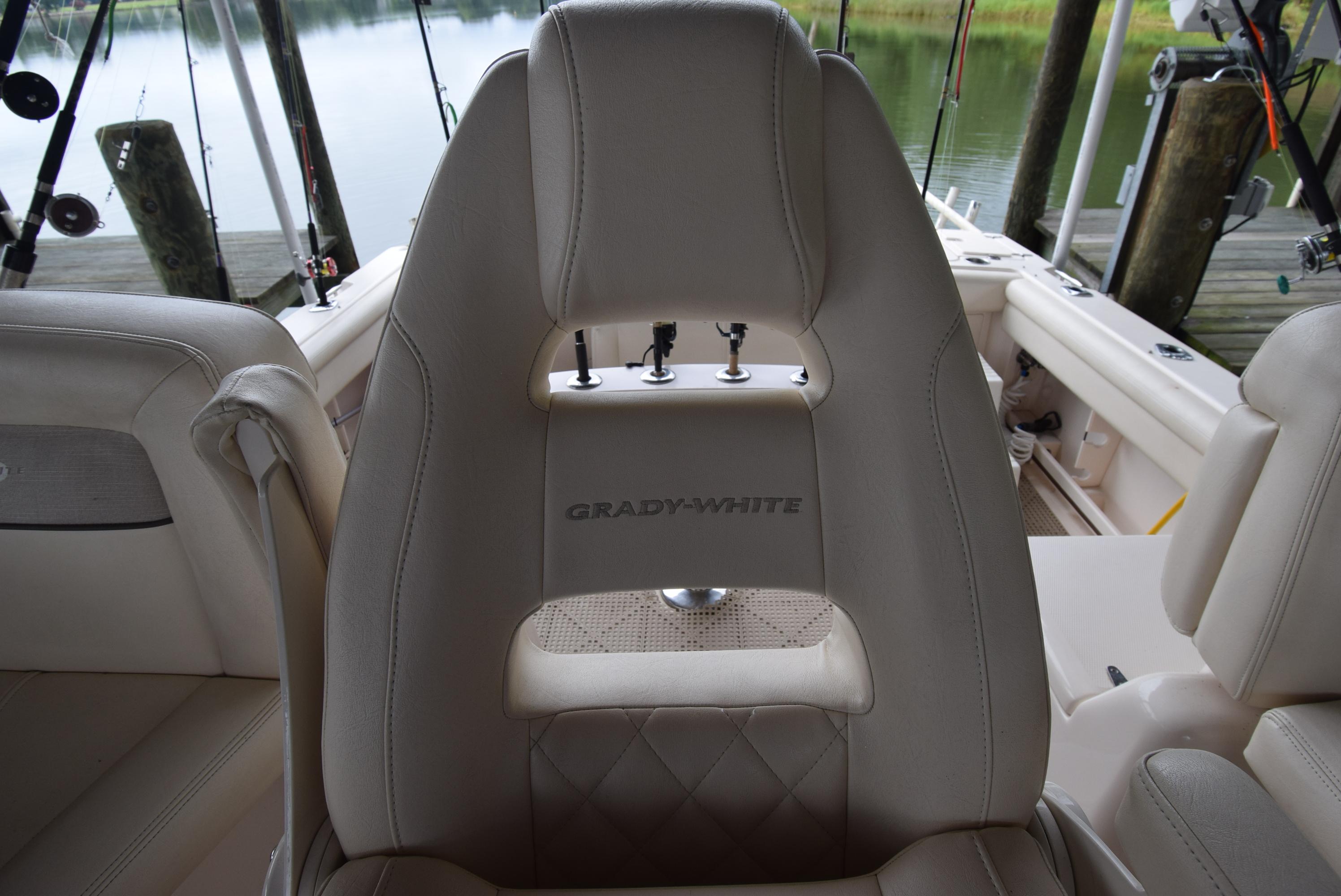 2016-grady-white-express-330-power-9450131-965857373-0-160720241320-24