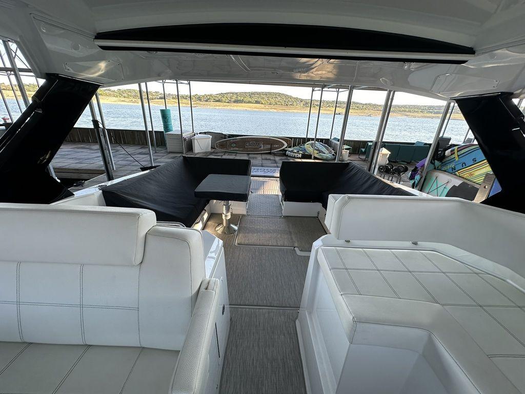 2021-cruisers-yachts-39-express-coupe-power-9330131-20250103084343537-1_XLARGE