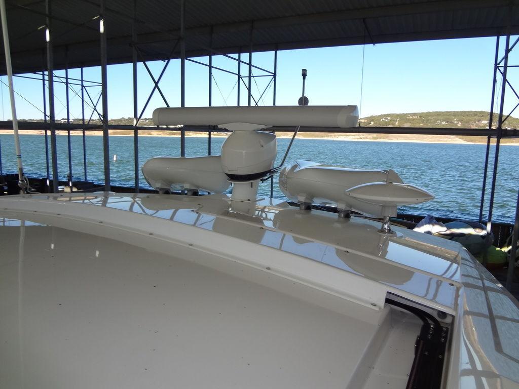 2021-cruisers-yachts-39-express-coupe-power-9330131-20250103084429664-1_XLARGE