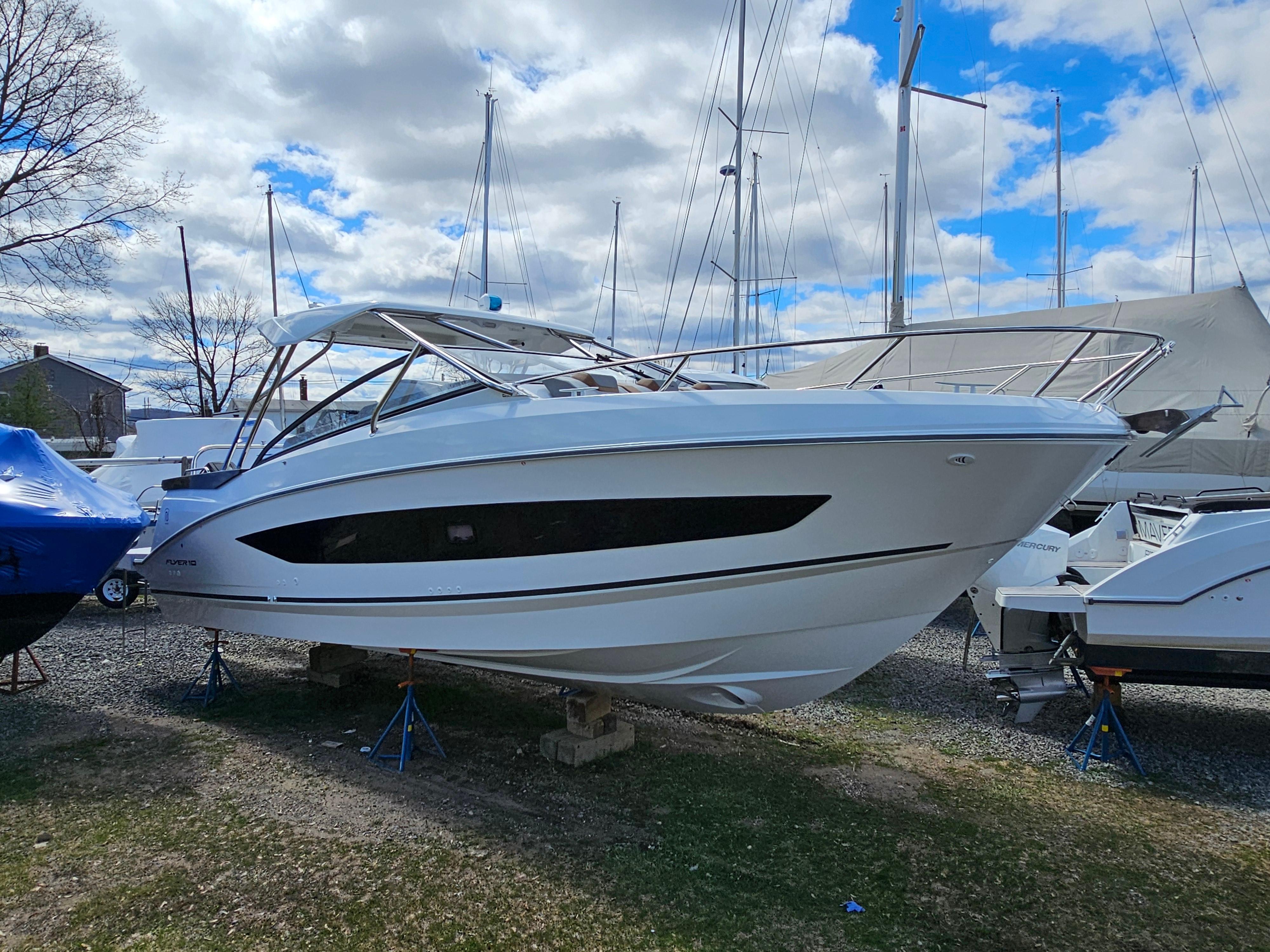 35' Beneteau 2024