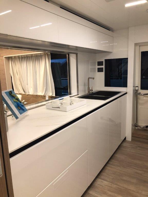 2021 Ferretti Yachts 92 