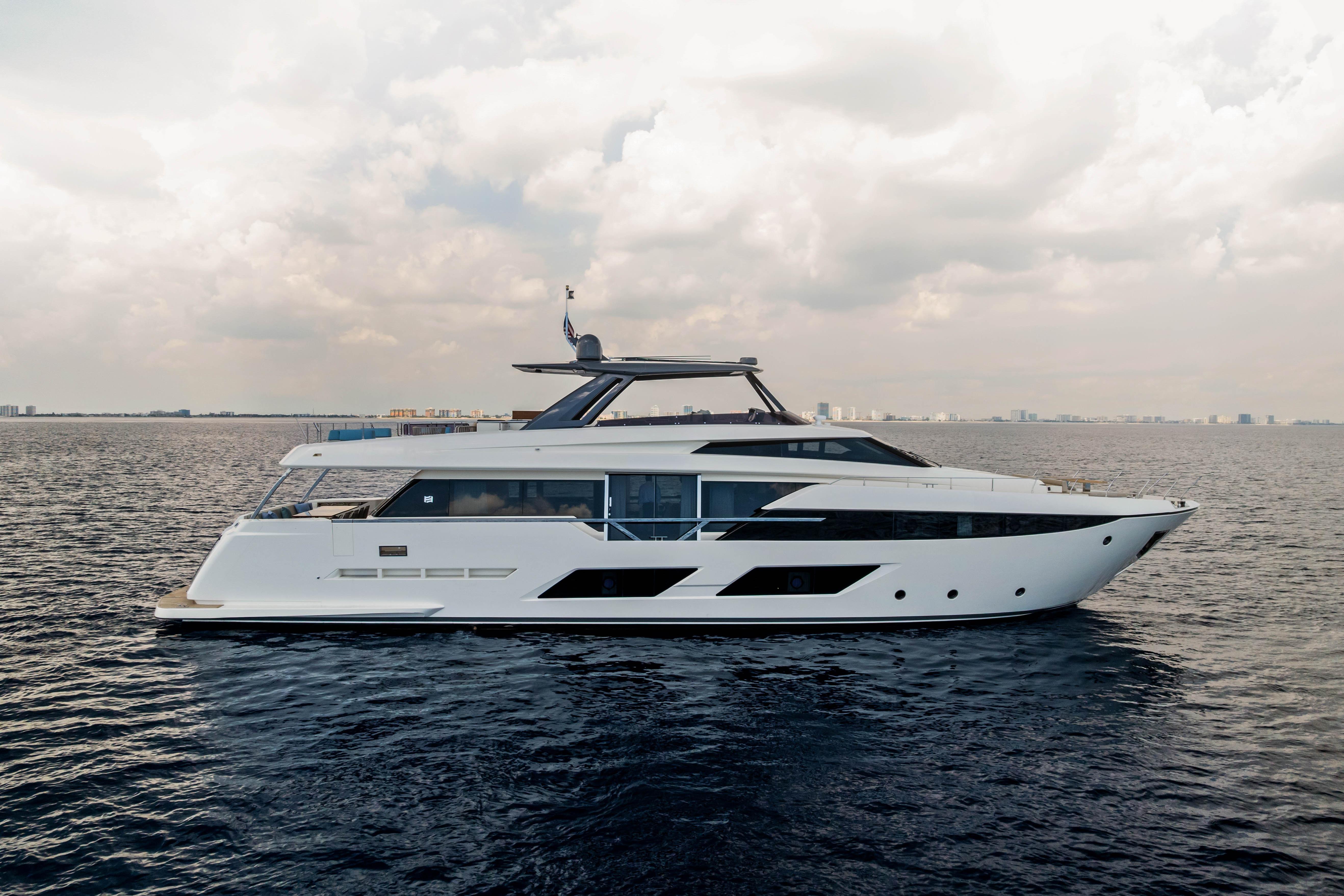 2021 Ferretti Yachts 92 