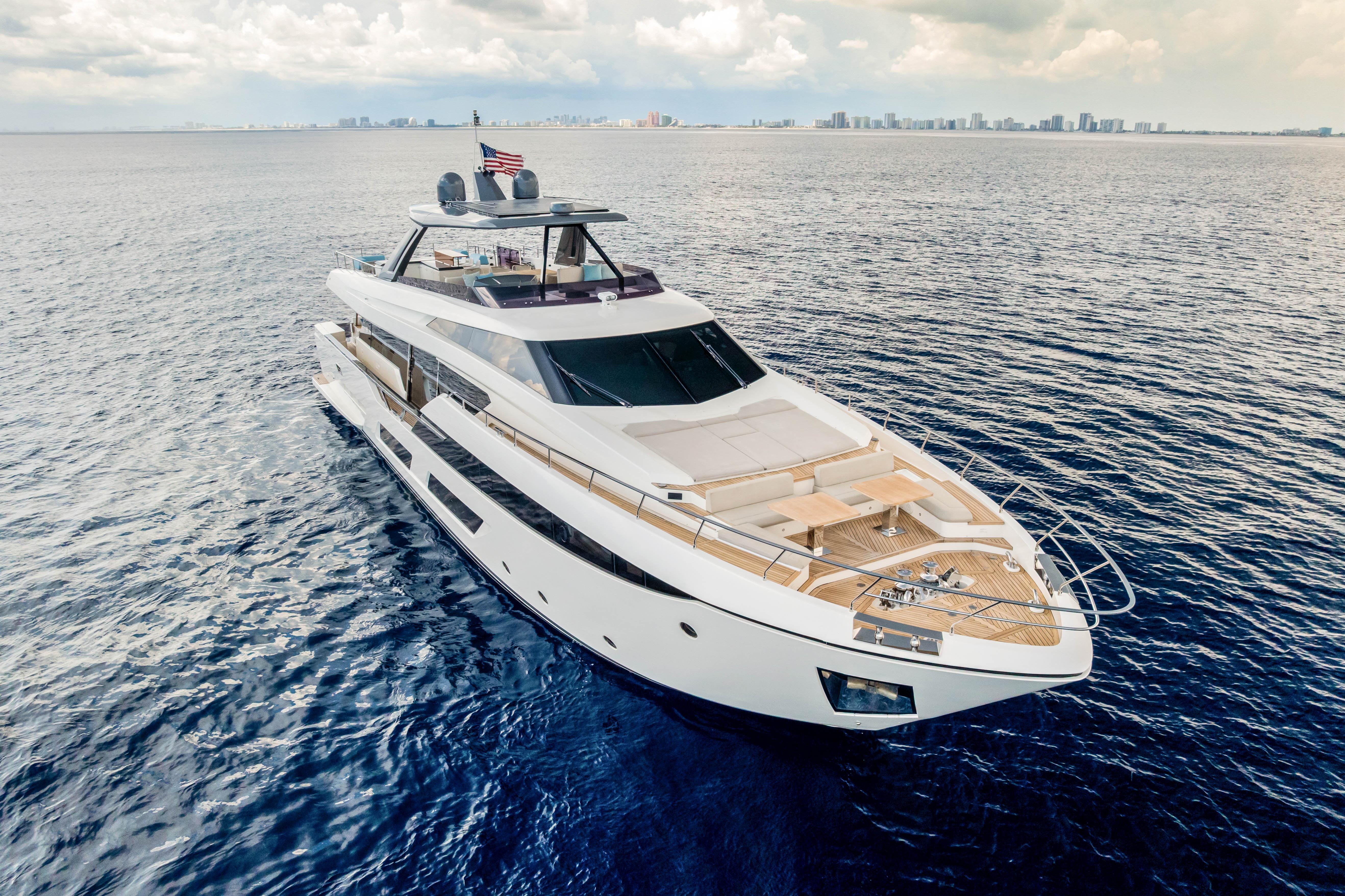 2021 Ferretti Yachts 92 